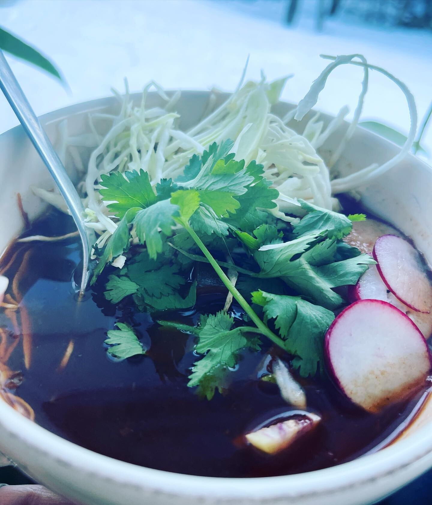 🍲Spicy Pozole Rojo is our soup of the week. Mushrooms, hominy, zucchini, tomato and garlic all simmer in a spicy pepper broth. Topped with shredded cabbage, cilantro and rasdish. Reve up and warm your metabolism!