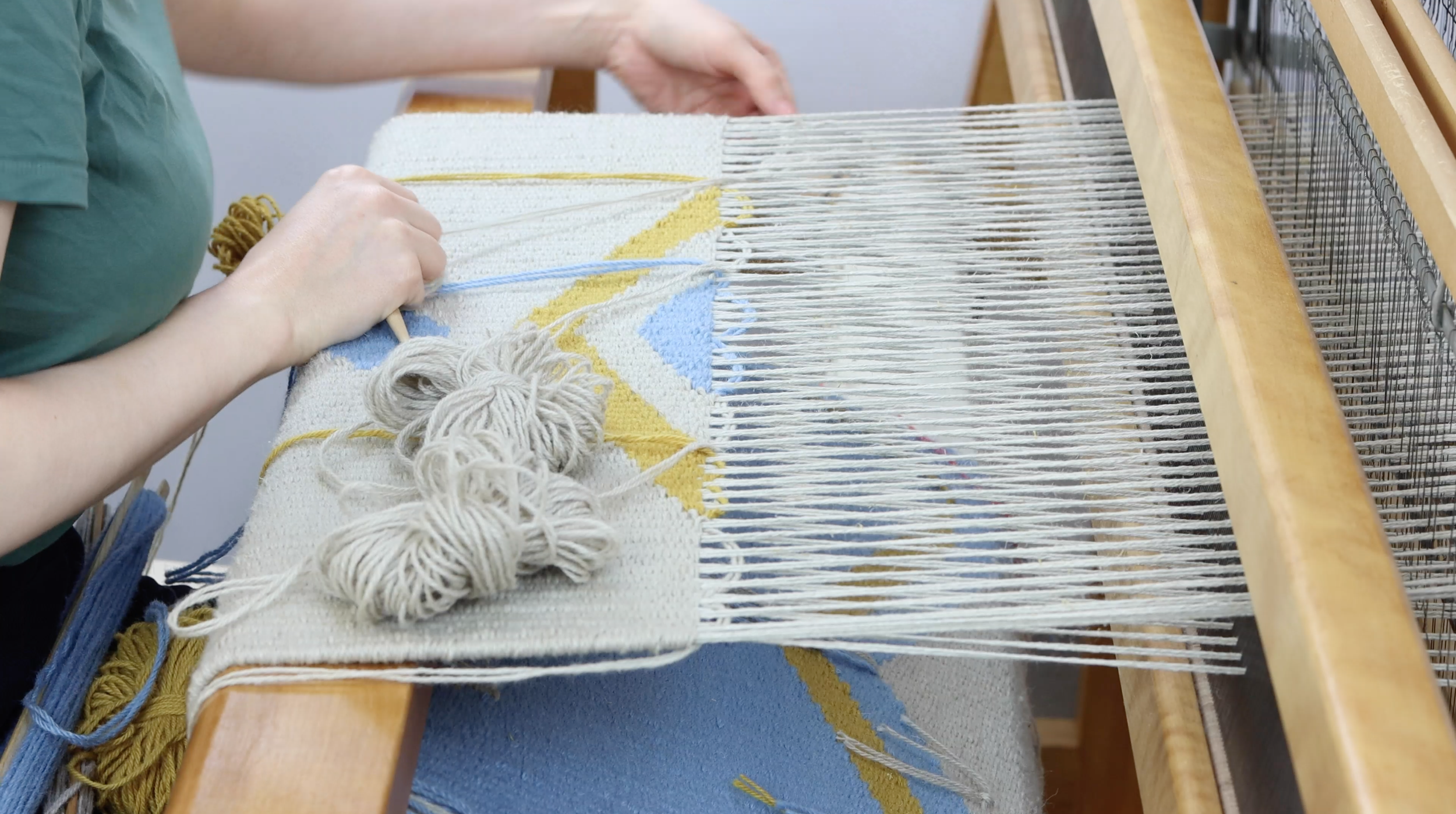 Rug Weaving On A Floor Loom Module 4 Image 2.png