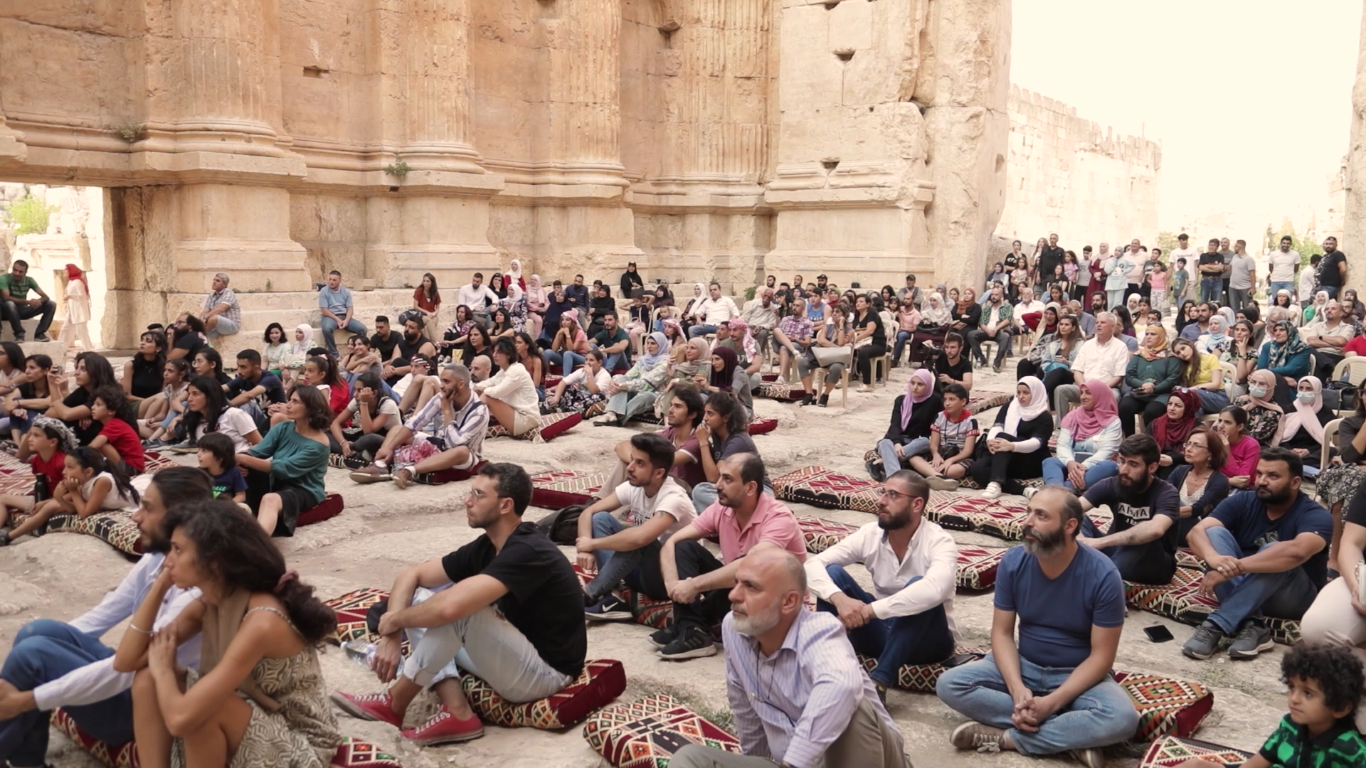 Audience in Baalbeck's temple