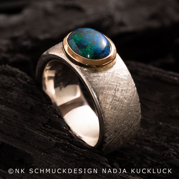 NK_SCHMUCKDESIGN_NADJA_KUCKLUCK_Opalring_Silber.jpg