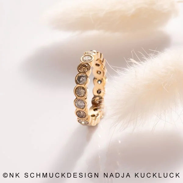 memoirering-gelbgold-naturfarbene-brillanten.jpg
