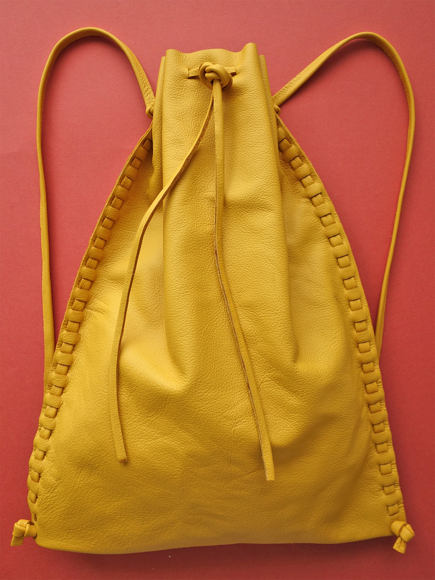 Liodebruin_Leather_Drawstringbag_04.jpg