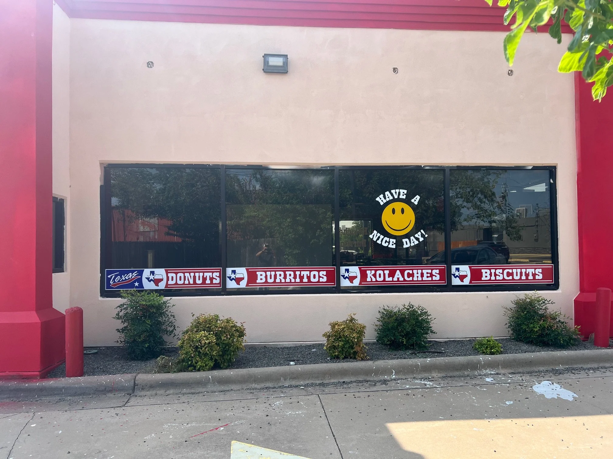  Texas Donuts Windows 