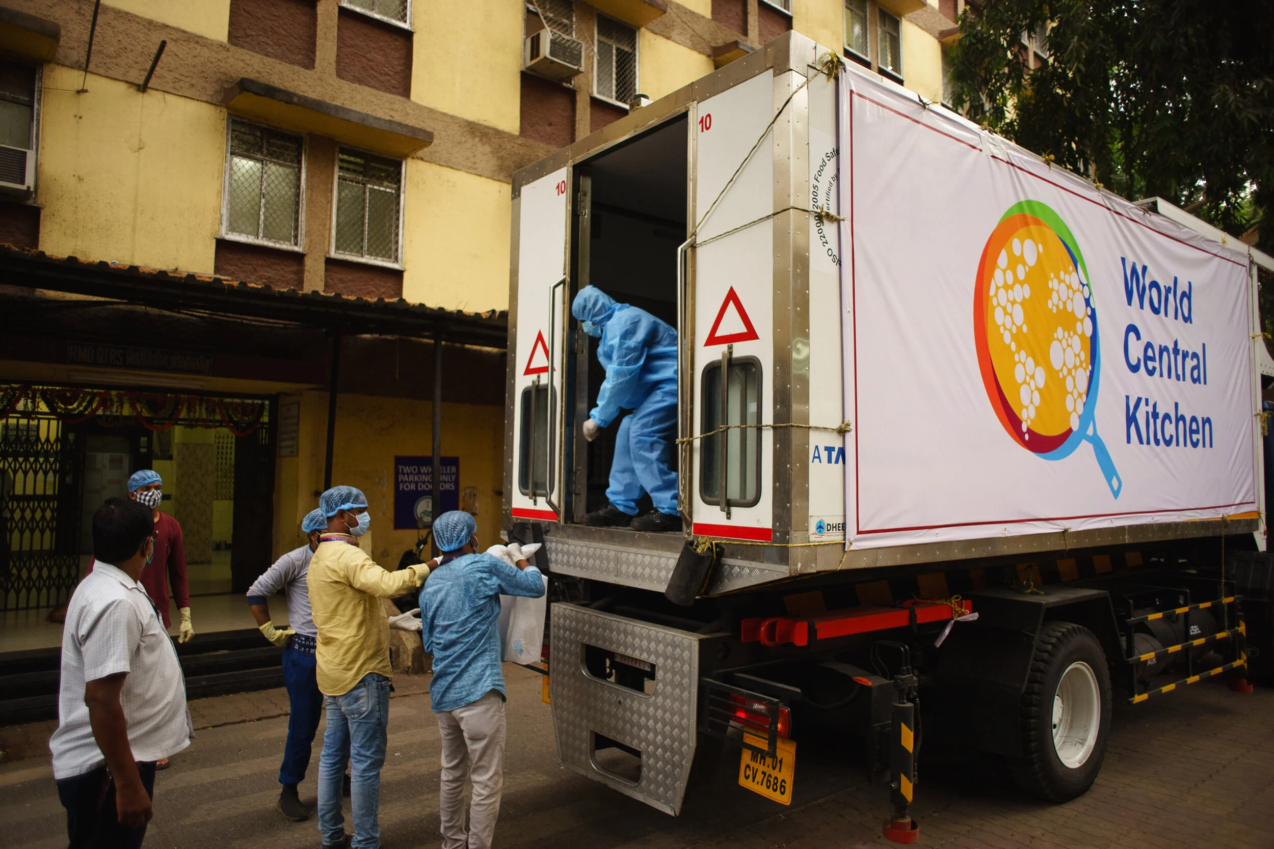 India Update: Serving 20,000 meals per day, Community Relief Center announced with Archewell
