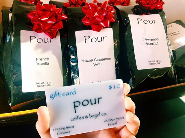 Looking for any last minute gifts this holiday season? A bag of Pour coffee or a Pour gift card would be perfect! Come in and grab it 🎁🎉🎊