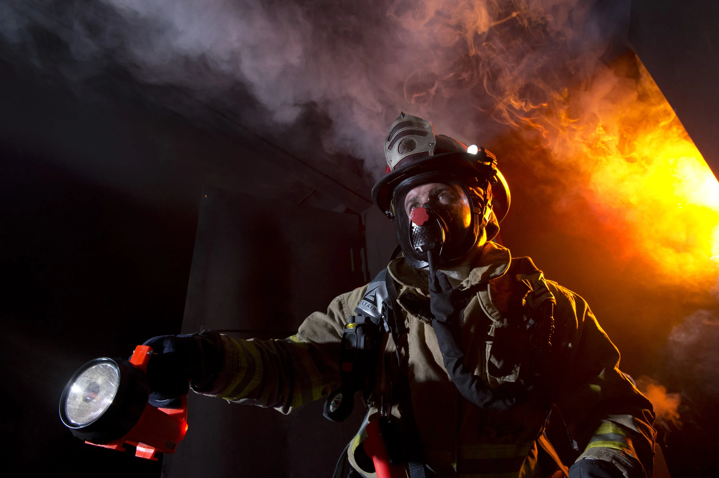 80_Deltair_Image_Action_0043_US_19_11_2012_17_14_47_07_06_2013_05_32_24_Avon_Protection_Marketing.jpg