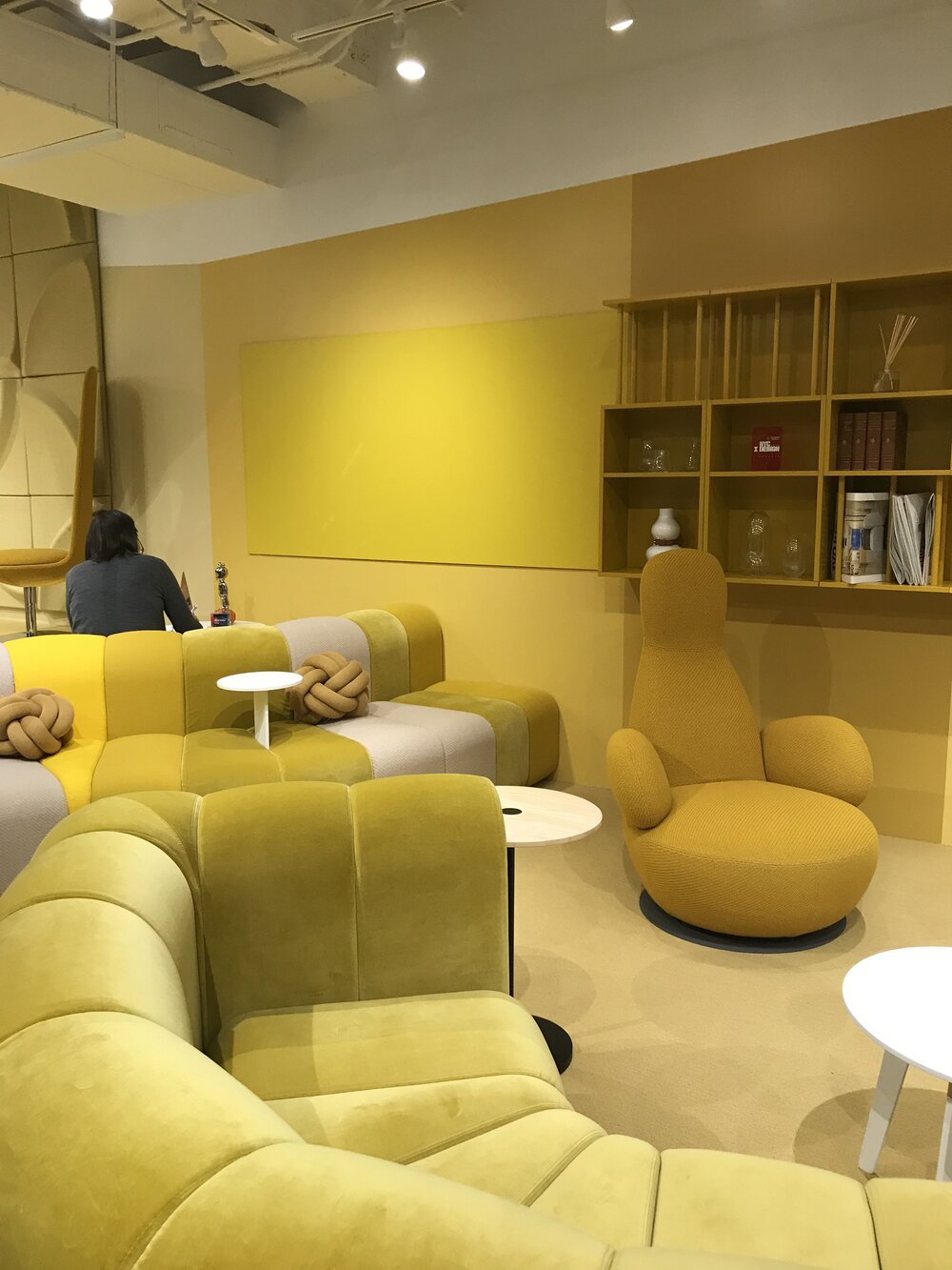  For some showrooms, yellow was the “it” color of 2019. As we move away from millennial pink, gen z yellow is a natural evolution. Pink and yellow are versatile accent colors. The companies that showcased this trend opted for brighter and bolder hues