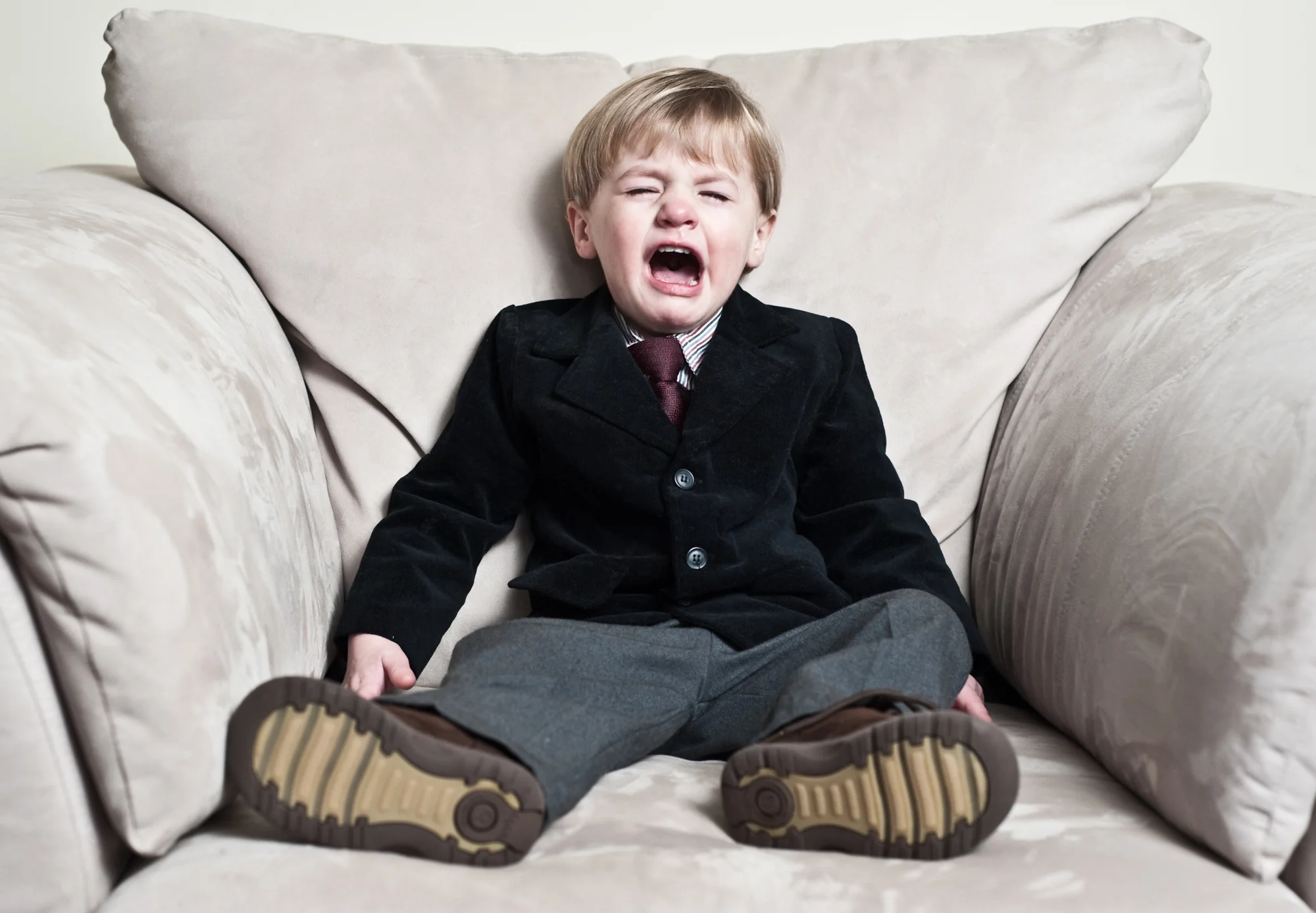 Mel_cryingBoy_122309_01.jpg