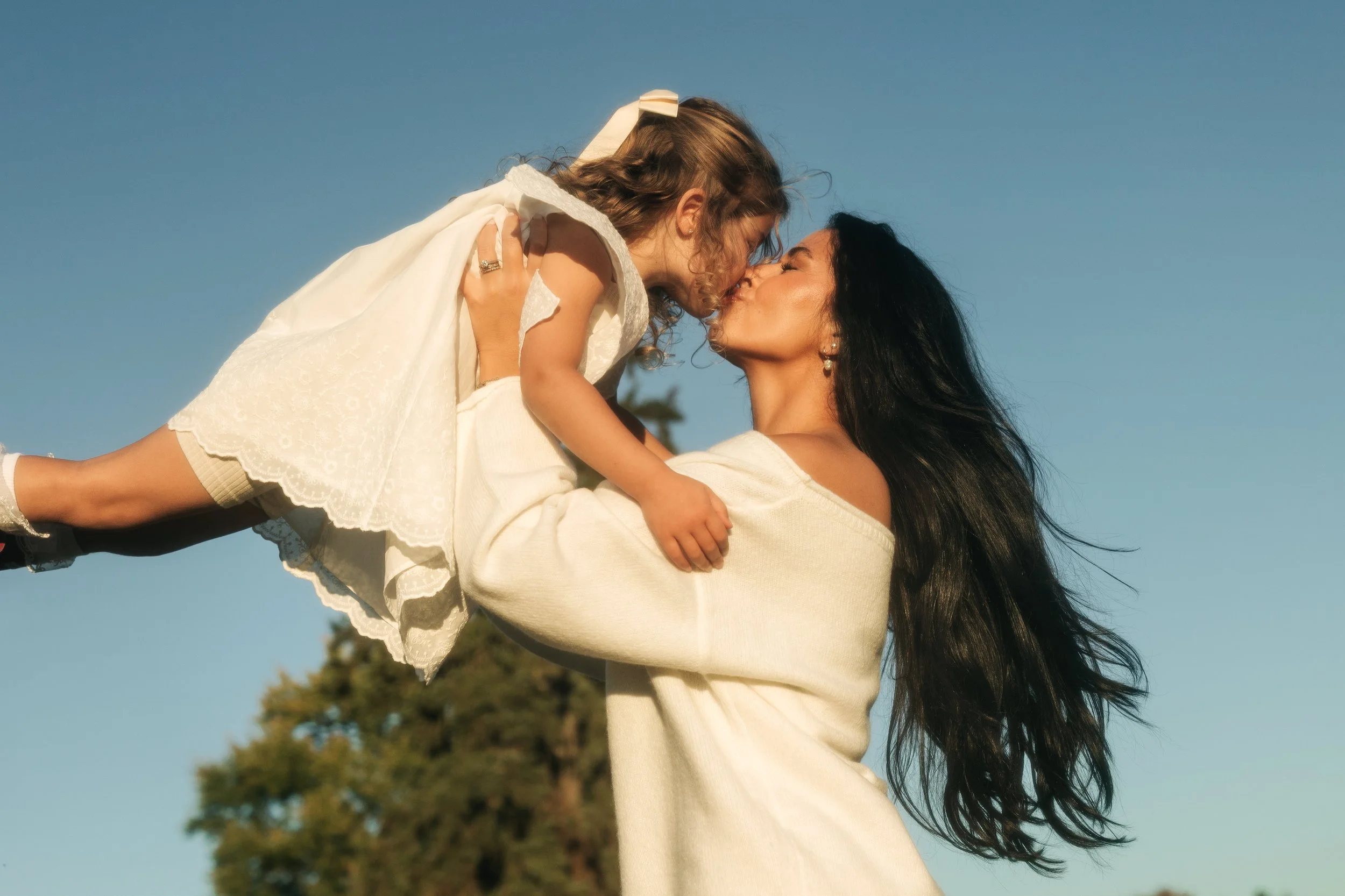 Family photo of a mother and daughter in a Grand Rapids Michigan park