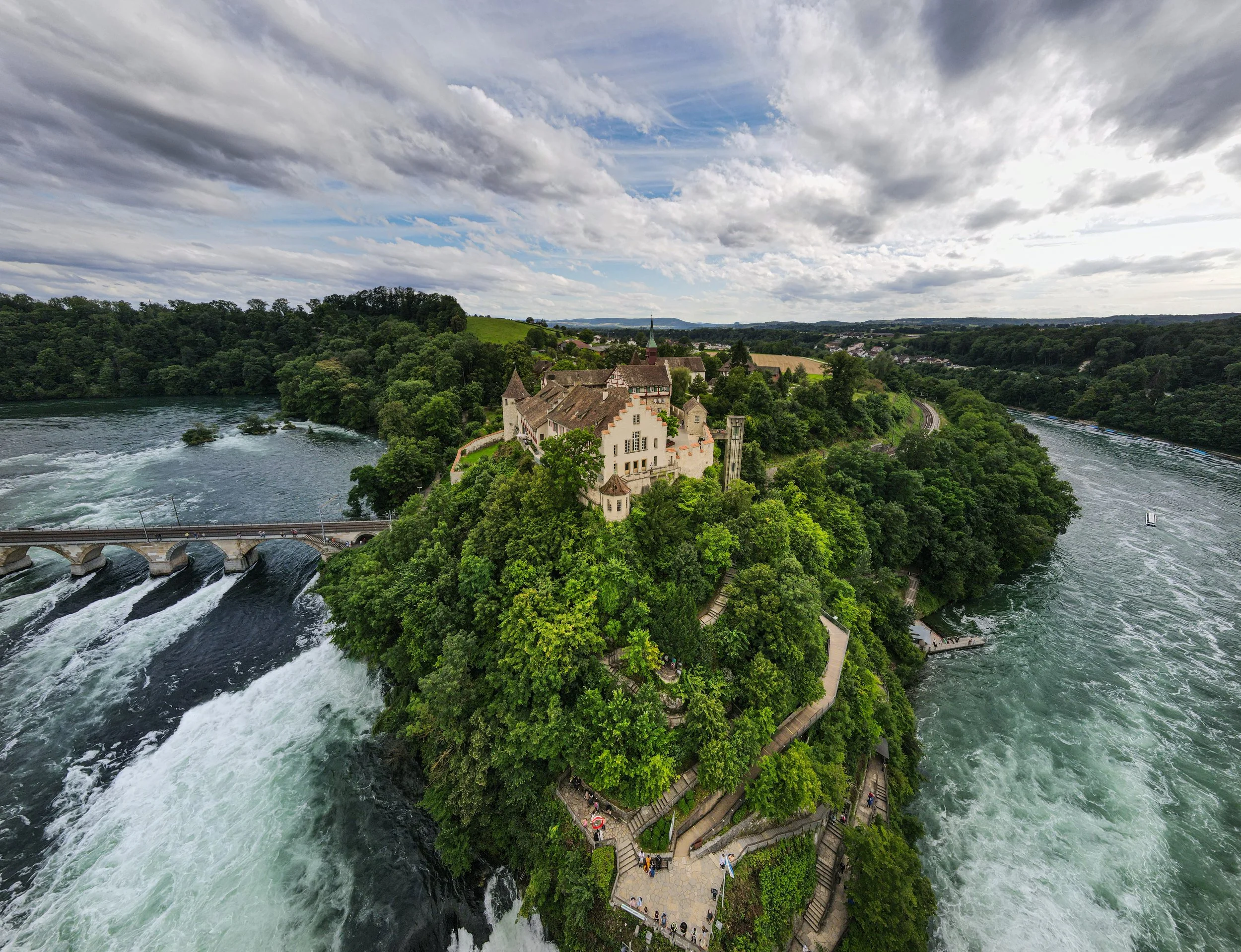 Schloss Laufen Pano NEW.jpg