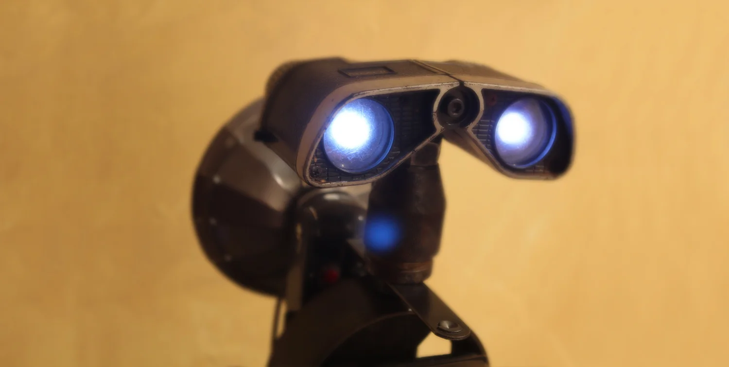 wire guy glowing eyes header.jpg