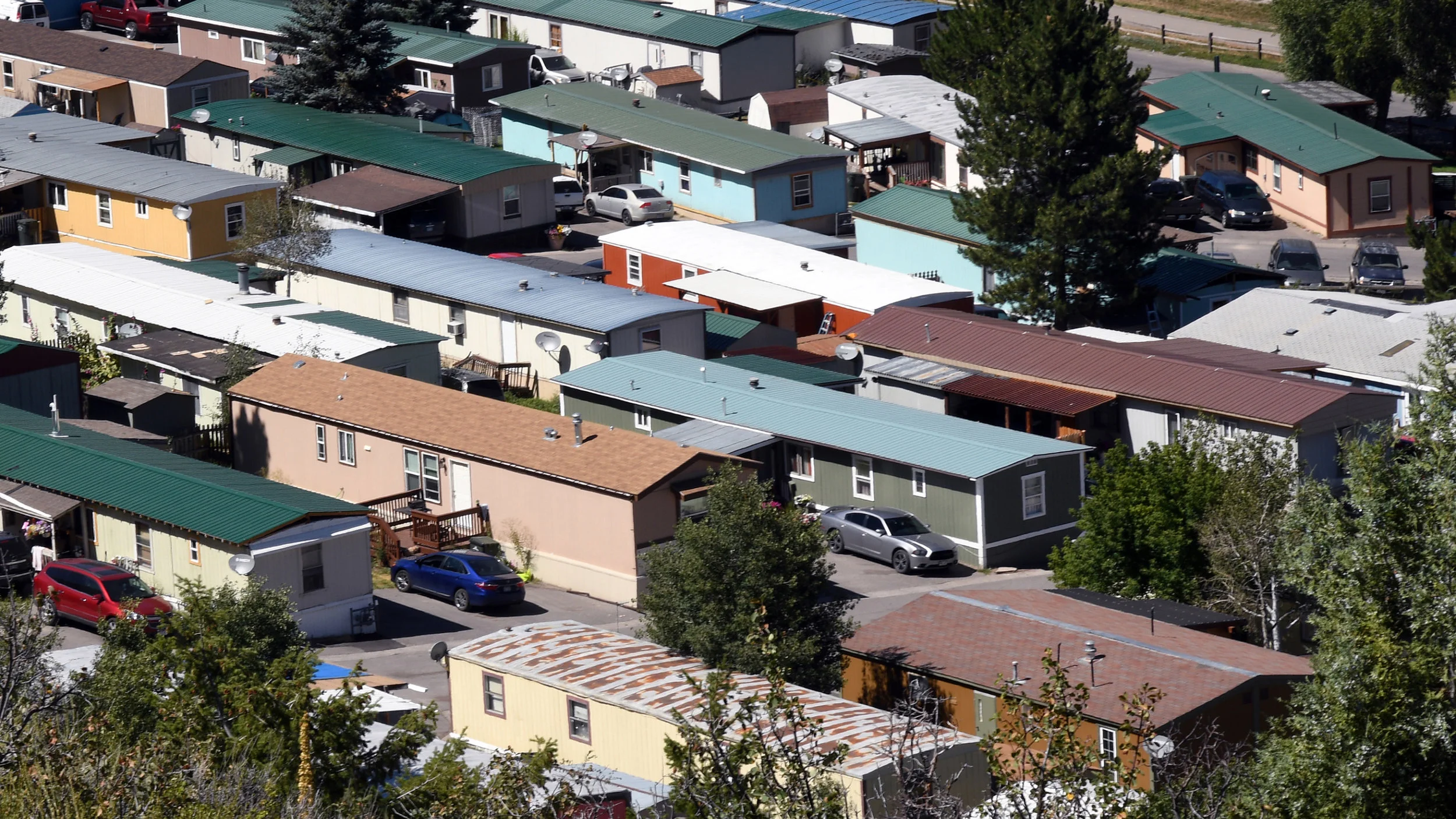 OC906_Explains-Parked-Mobile-Homes.jpg