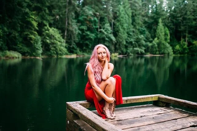 I&rsquo;m s t r u g g l i n g to get motivated today. I&rsquo;m headed to one of my favorite dance workout classes in hopes that it&rsquo;ll give me some more energy to edit tonight. Until then, here&rsquo;s one of my absolute favorite photos of @bay