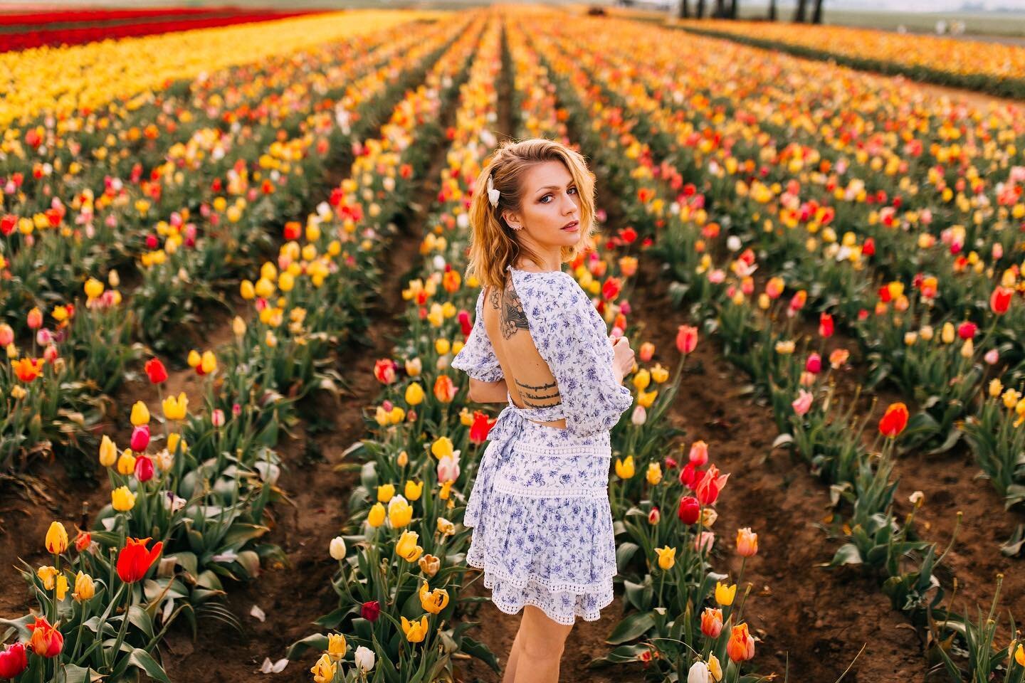 The tulip festival is somewhere I&rsquo;ll never be able to catch my breath at simply because of how BEAUTIFUL it is. And add ms Katie Eff to it? Wow 😭😍&hearts;️