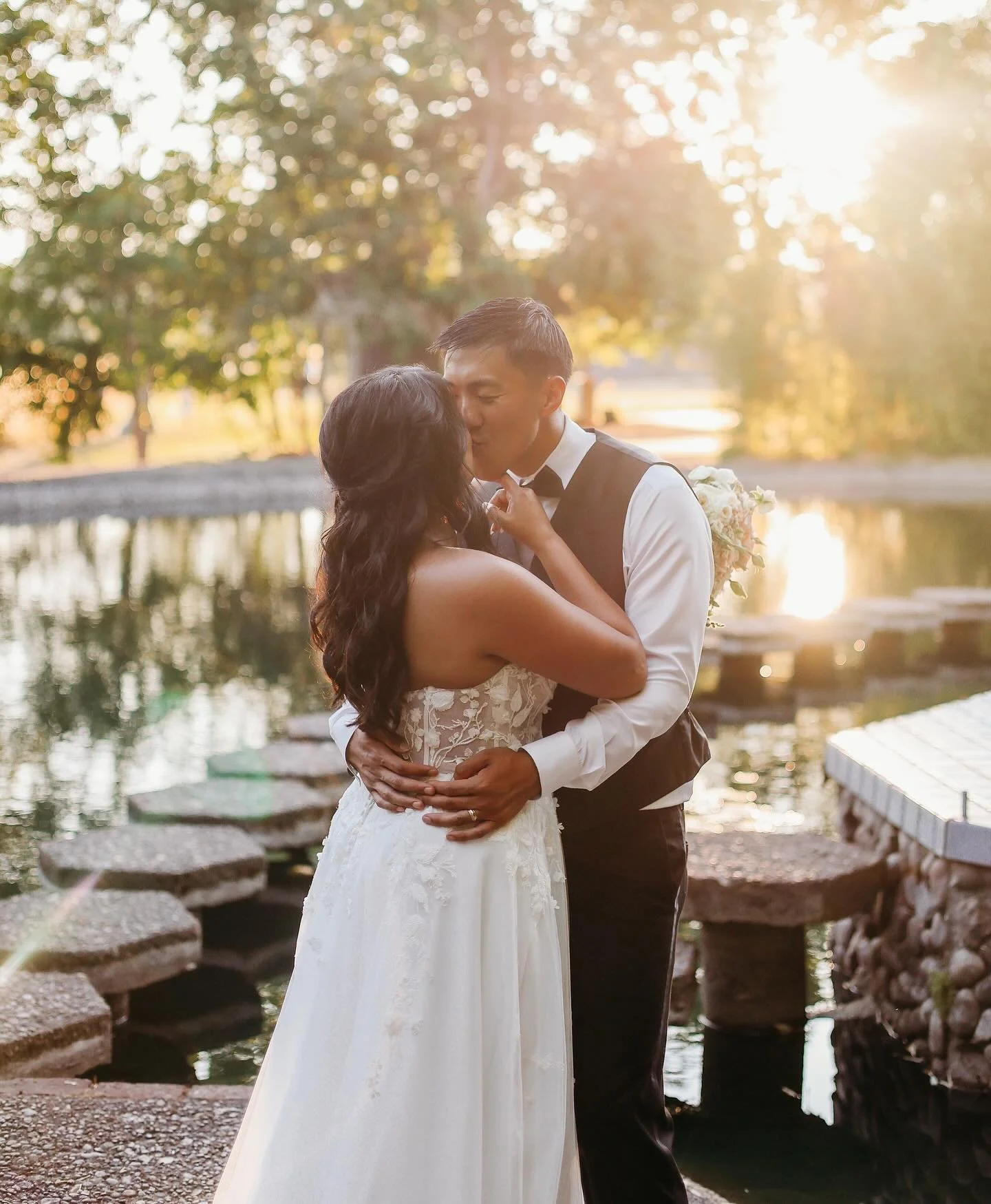Priya &amp; Nate&rsquo;s wedding at the Water Oasis was nothing short of a fairytale. filled with joy, romance, and the sweetest happily ever after. 🌿💍🌅☀️ @thewateroasis #wateroasis #wateroasisweddingphotographer #portlandweddingphotographer #newb