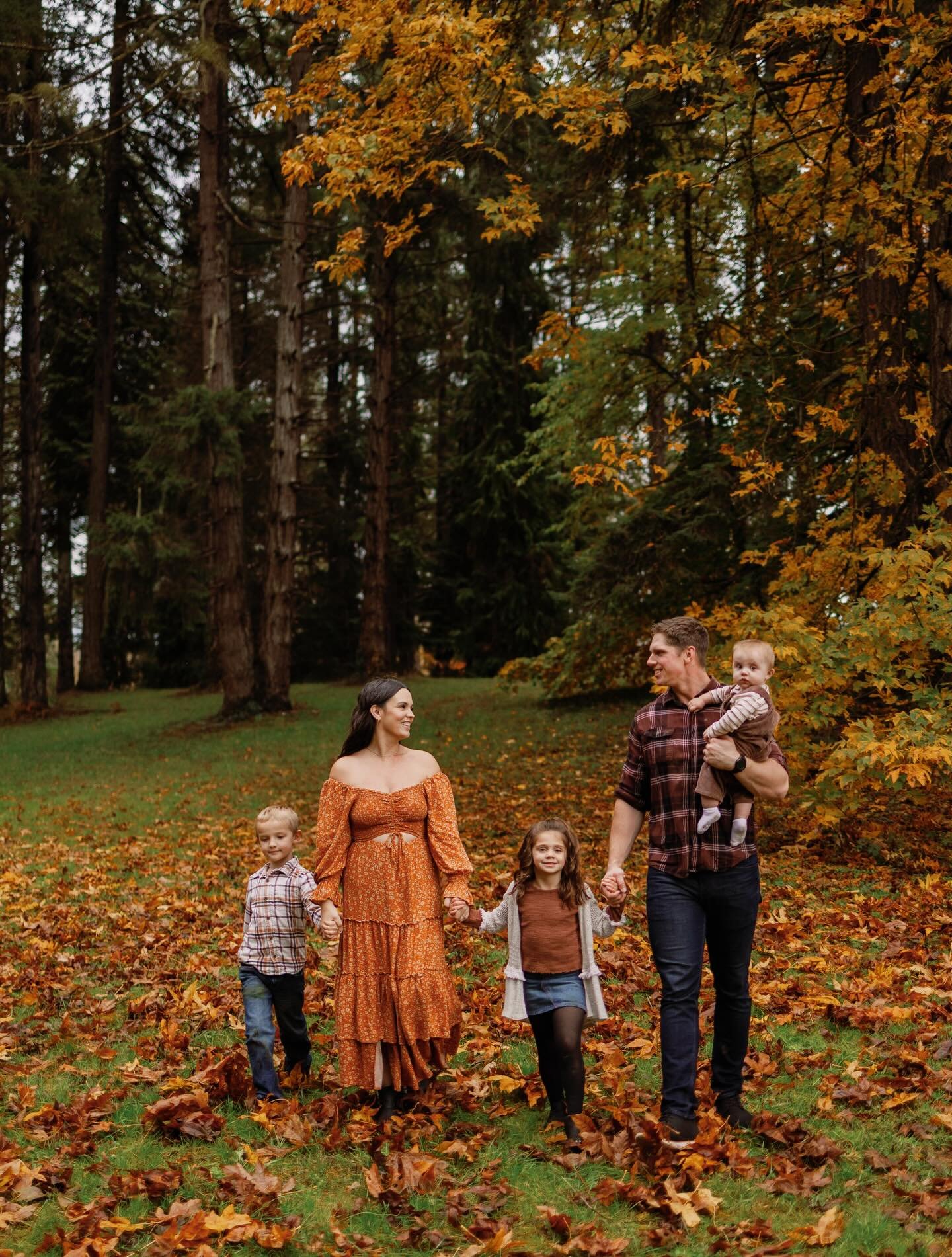 Feels a bit criminal that fall is coming to a close and I haven&rsquo;t entirely lit up my feed with gorgeous scenery. I&rsquo;m so blessed to live in a place that gets true FALL. It&rsquo;s my favorite 🥹 &amp; with one of my special families / frie