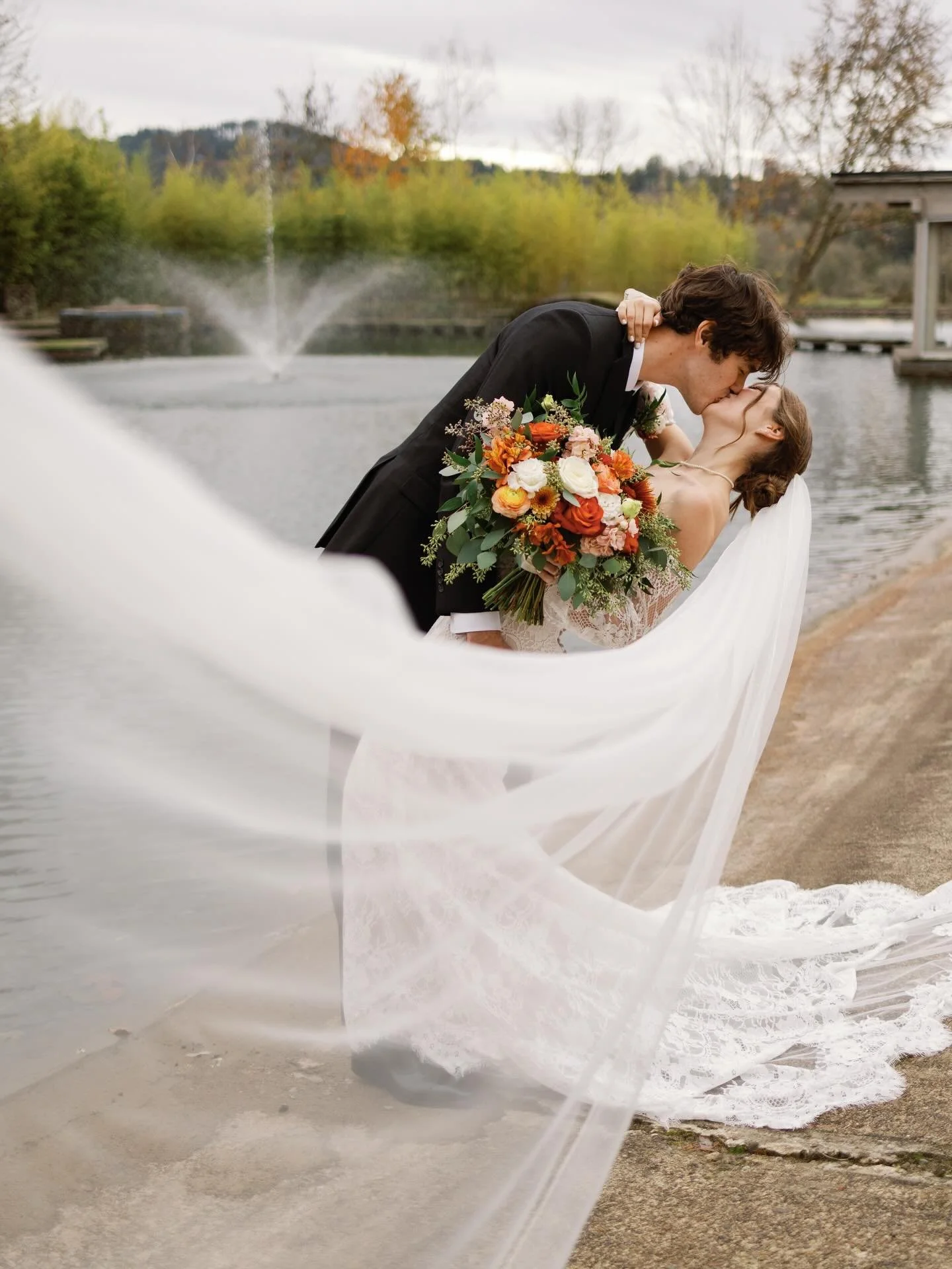 The most stunning late fall wedding at @thewateroasis 😍❤️ Madelena &amp; Liam are the SWEETEST people and it shows with how their day went. Just surrounded by love, tears, laughter, and such good energy. I absolutely loved spending this day with the