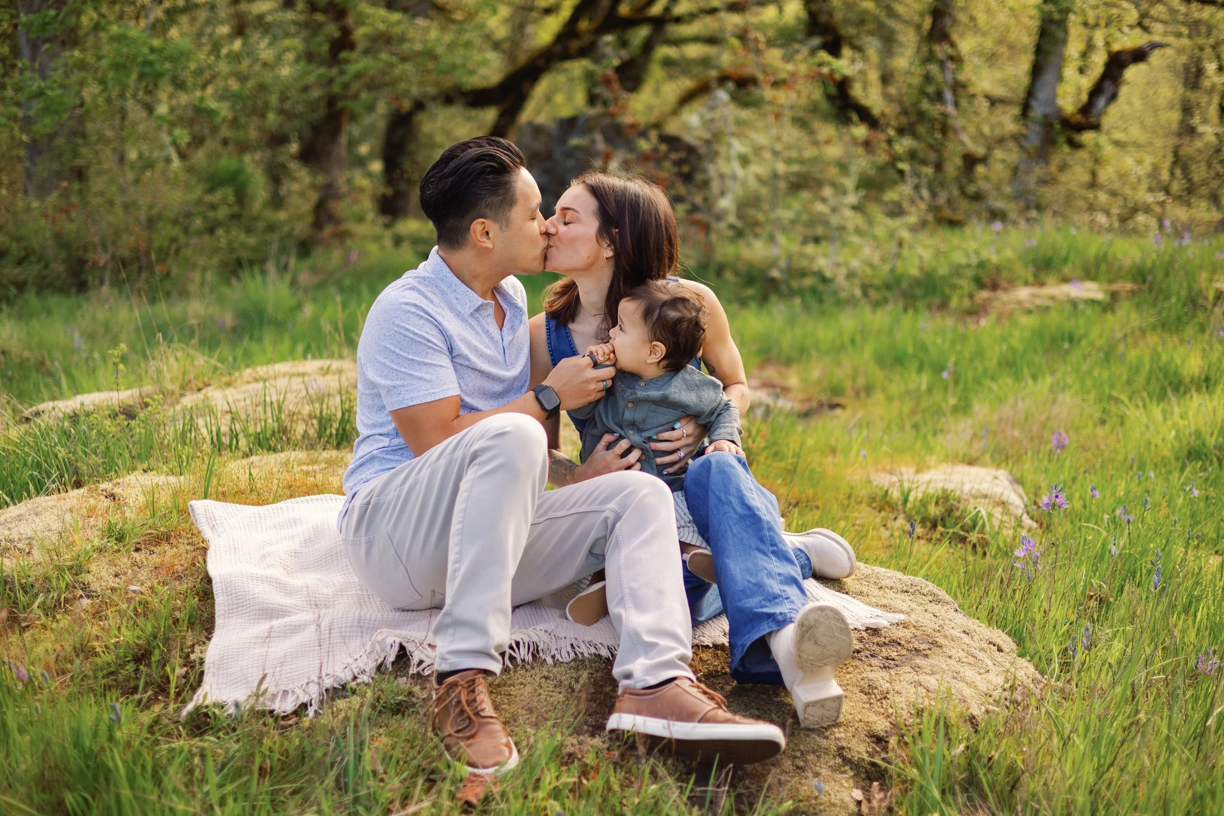 Springtime Memories with Jacqueline &amp; Mauro’s Family at Camassia Park in West Linn, Oregon 
