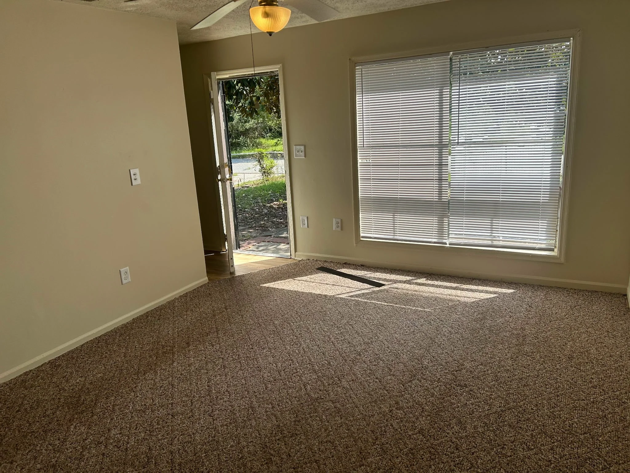 2751 Village Green Lane  (8).JPG