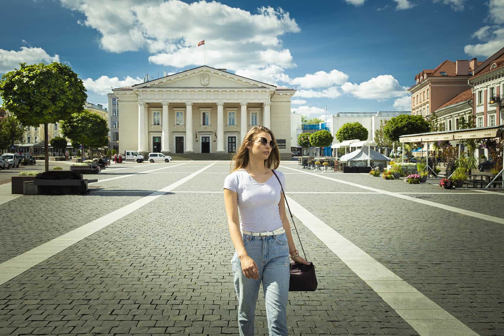 Explore Vilnius with a fun photoshoot