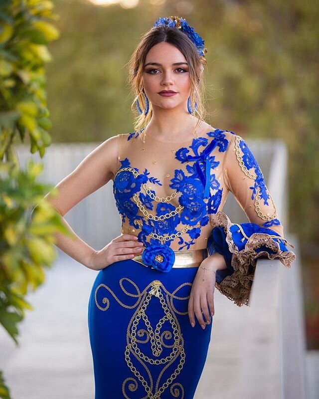 E C L I P S E 
&Uacute;ltimo trabajo para la dise&ntilde;adora .
@teressaninuatelier 
Fotograf&iacute;a. @marialopezfoto 
Complementos. @maitecardenascomplementos 
Direcci&oacute;n art&iacute;stica. @josemarialopez_ 
Modelos.
@nuriaamg .
.
#teressani
