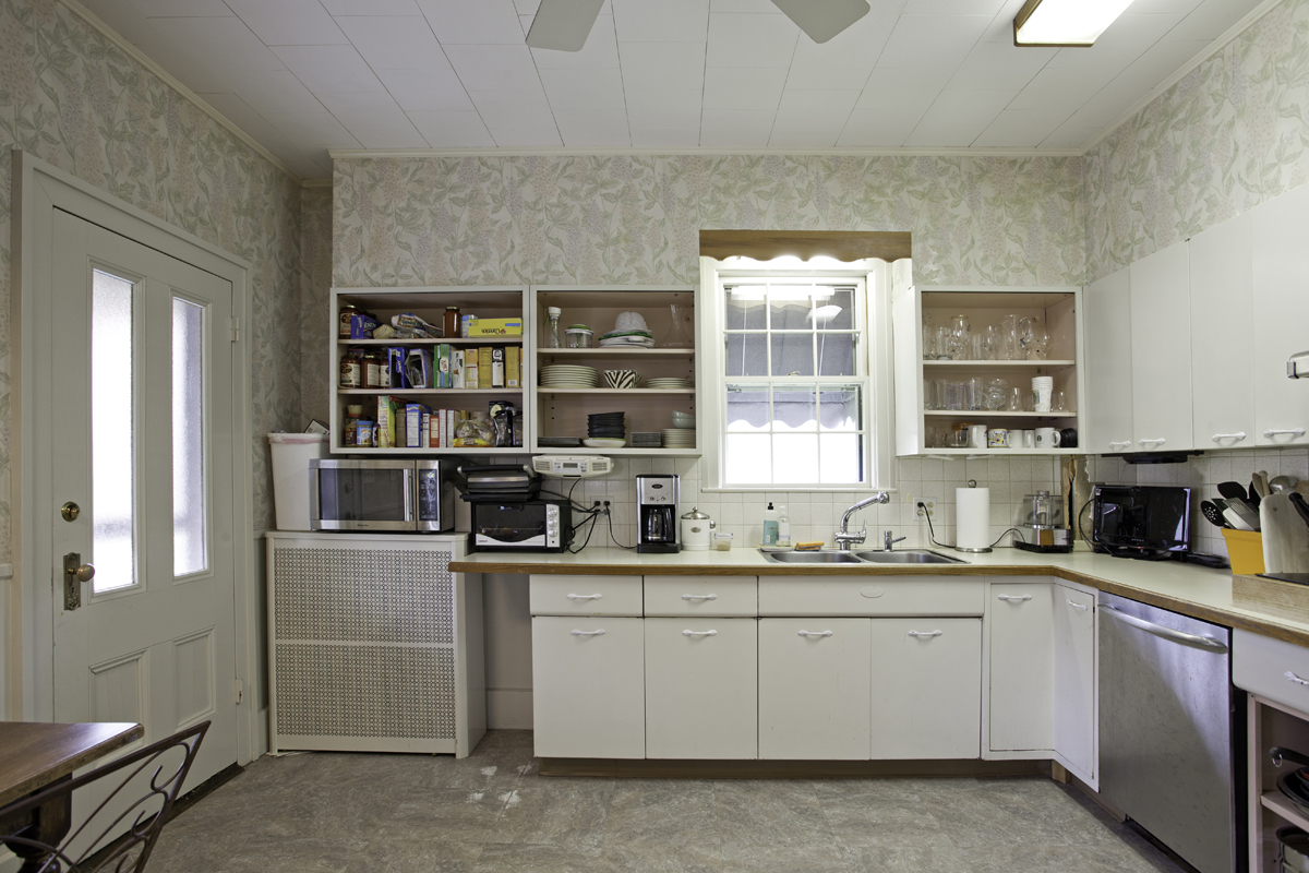 KITCHEN BEFORE, VIEW 2