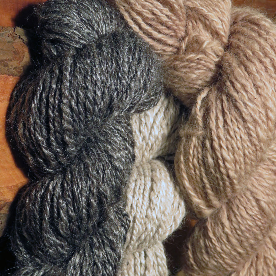 square-linda-fiber-yarn.jpg