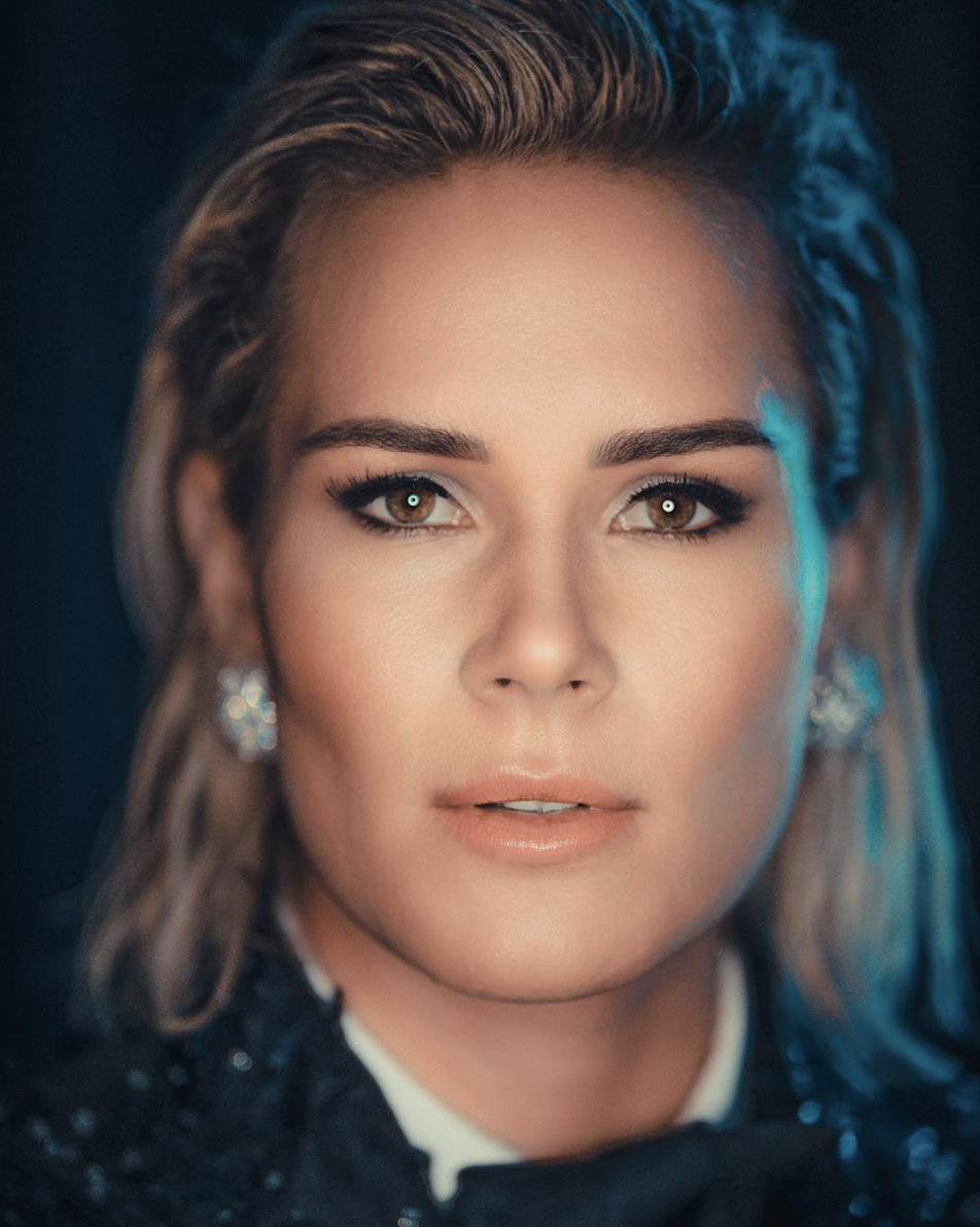 ashlyn harris makeup alexandria gilleo.png