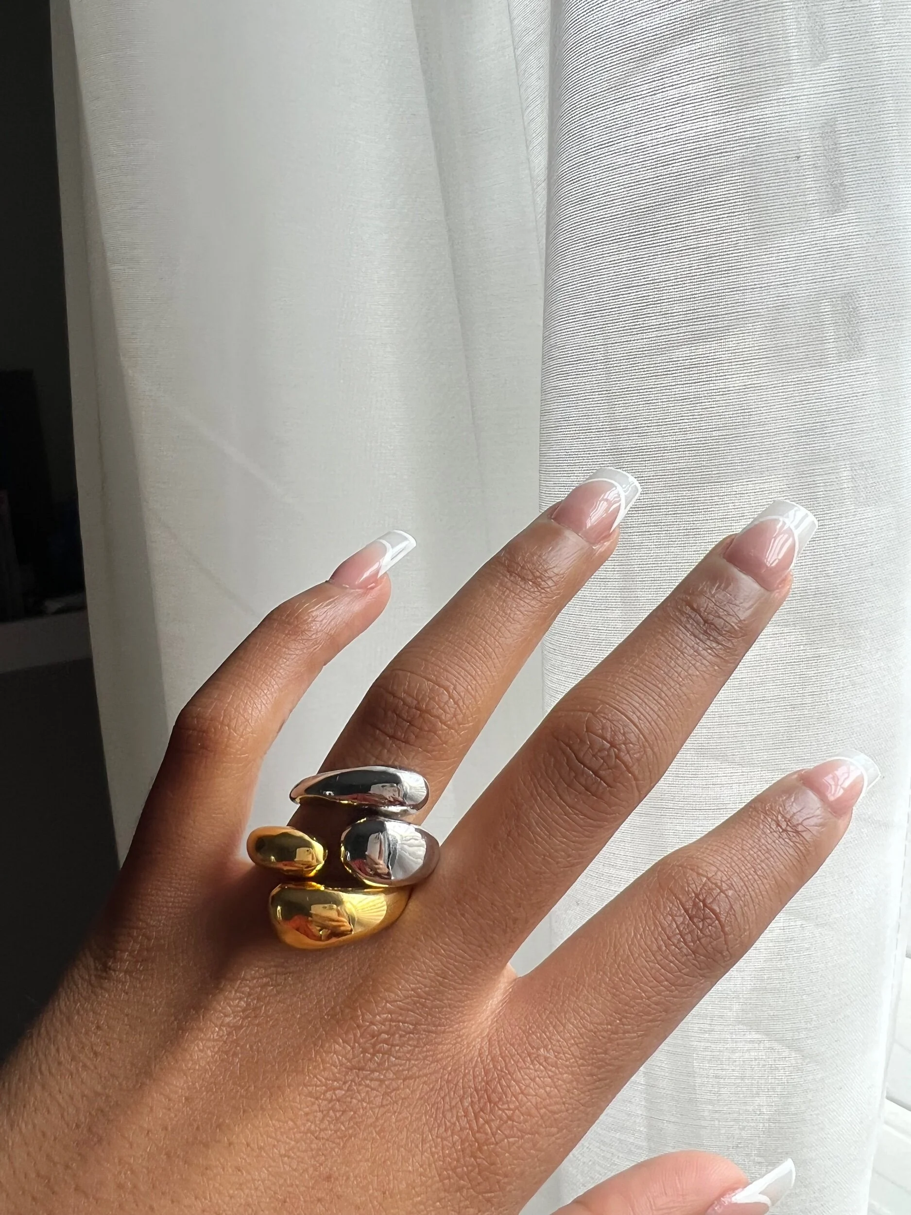 E3720028-2032-4BC5-BFA4-5331DABFC054