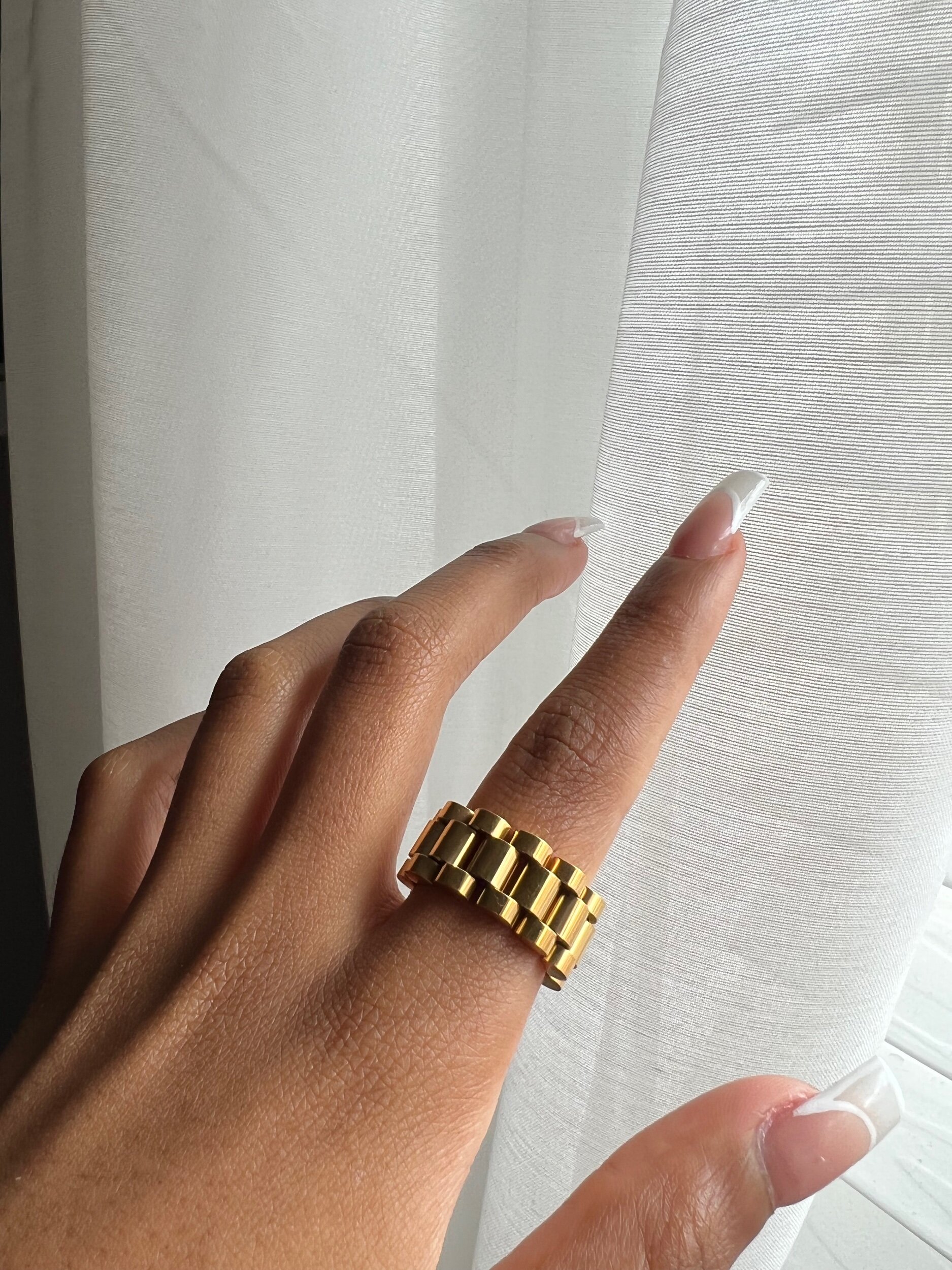 98B93232-7C13-4560-965C-C7136E570641