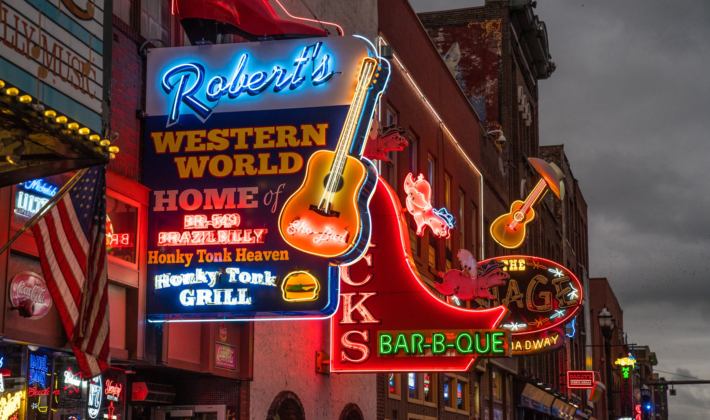 SFW_RobertsNashville_SouthernSky.jpg
