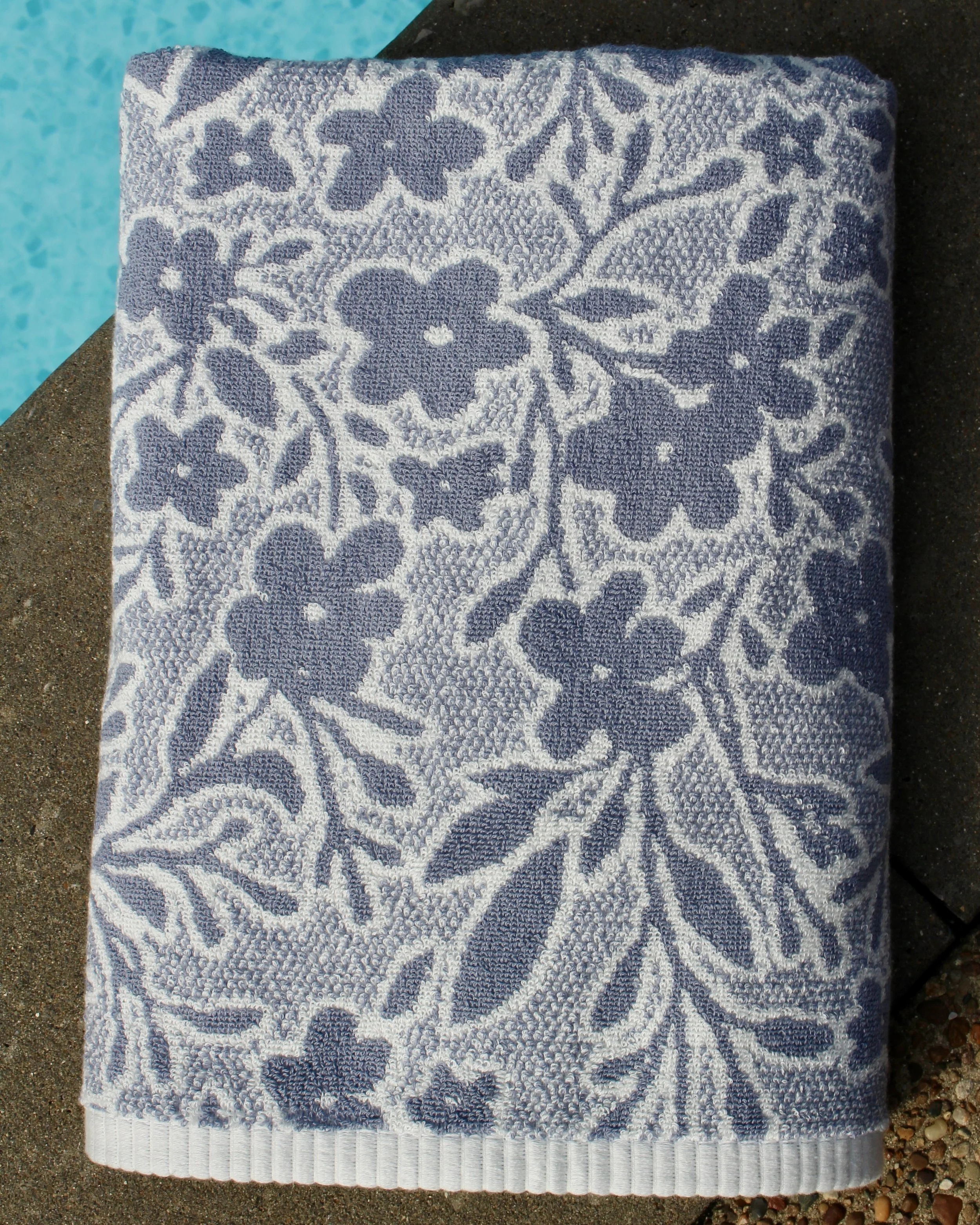 the blue flower towel