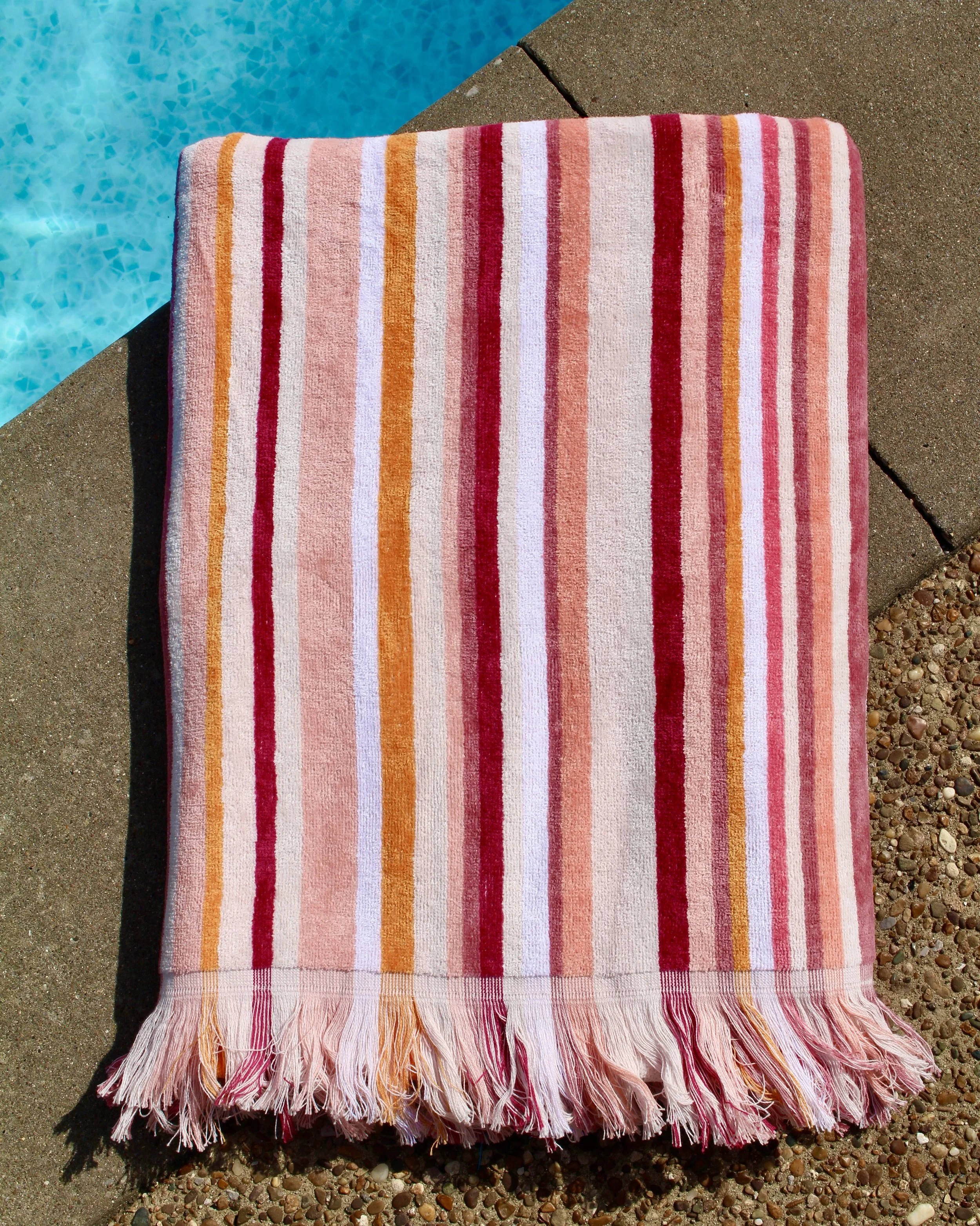 the 5 shades of pink tassel towel