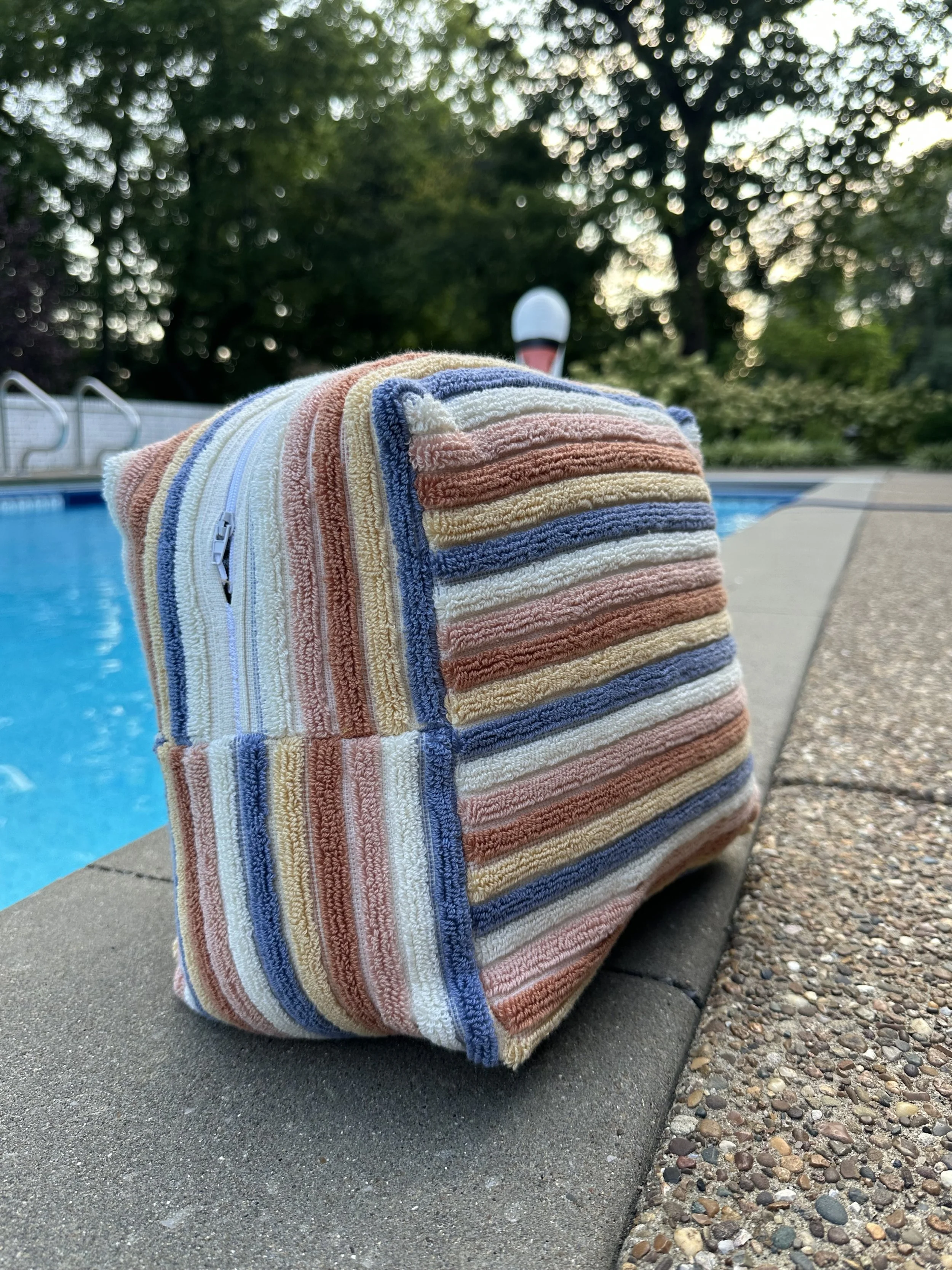 warm striped towel - extra large pouch