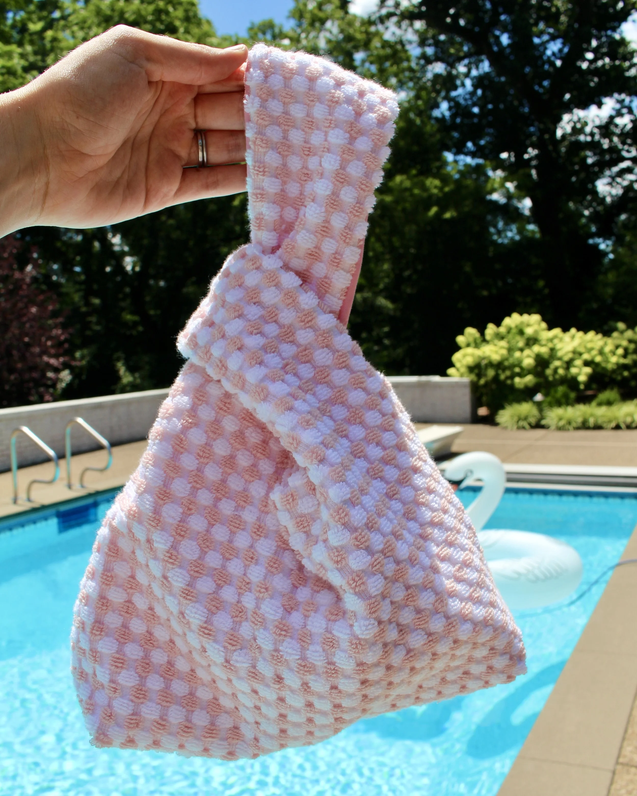 the pink square knot bag