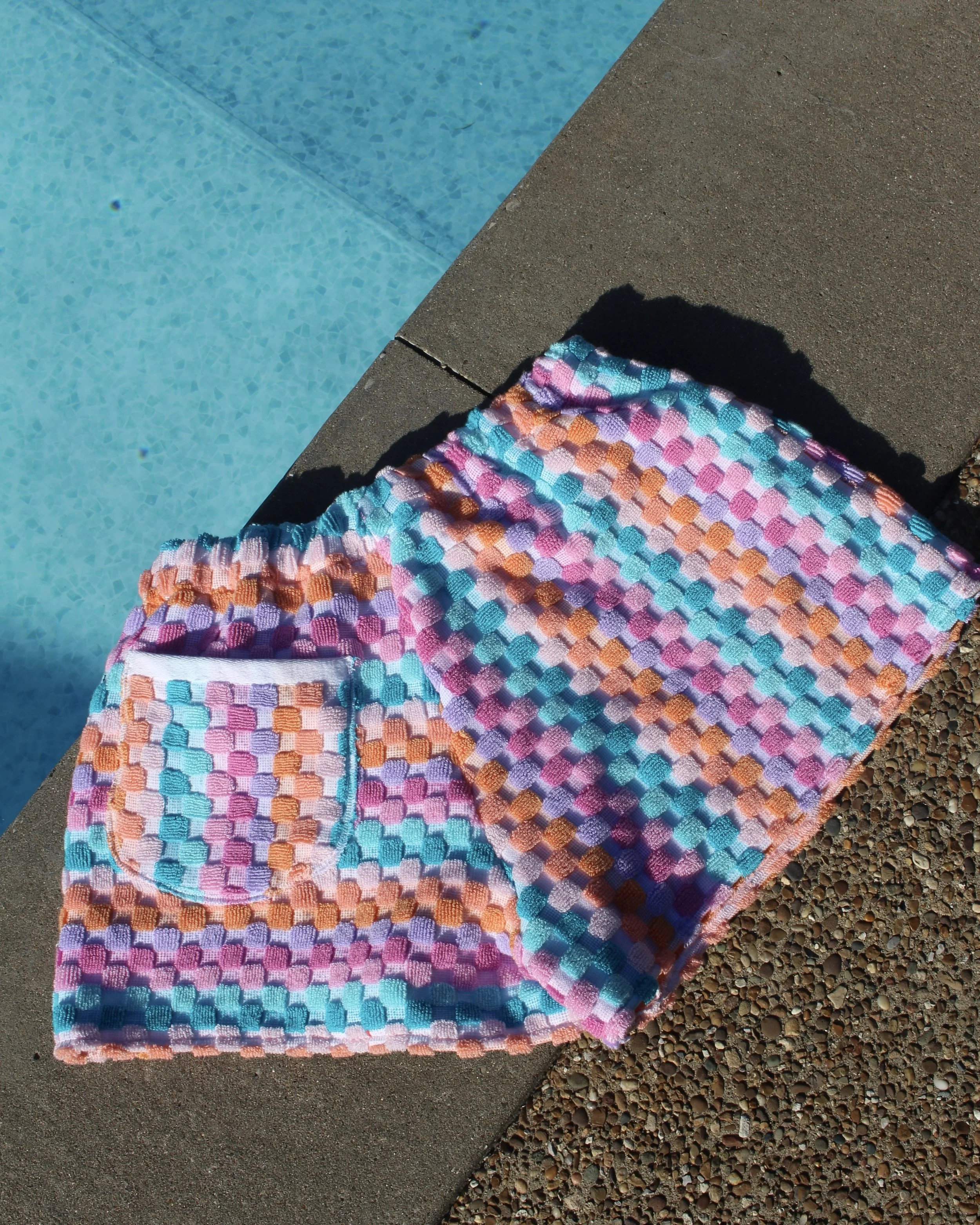 the groovy shorts - size small