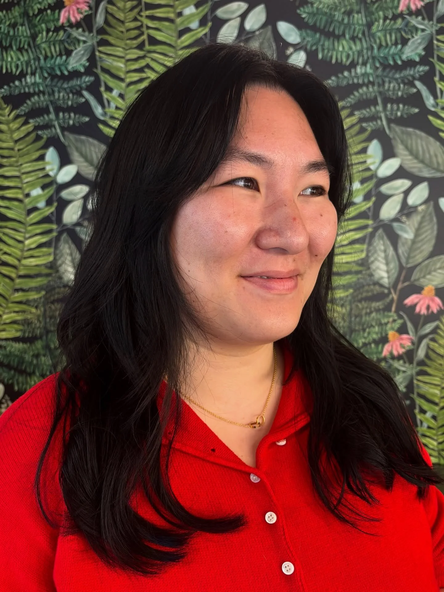 Warning: This haircut may cause excessive mirror selfies ✨💅 Gorgeous cut by @beautybykelleyrose 
.
.
.
.
.
#pdx #portland #pdxhaircut #pdxhairstylist  #hairgoals #photooftheday #layers #pdxsalon #longhair #haircare #brunette