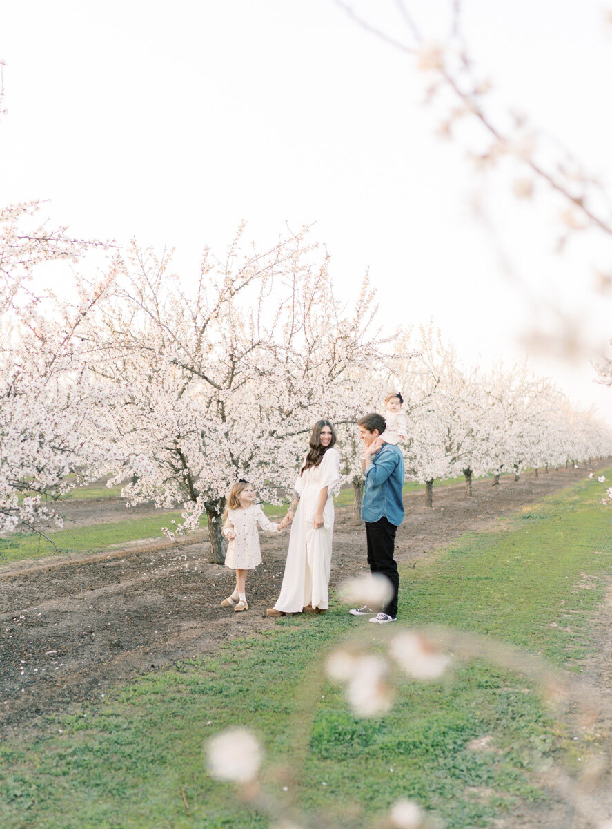 Fresno-Family-Photographer03716.jpg