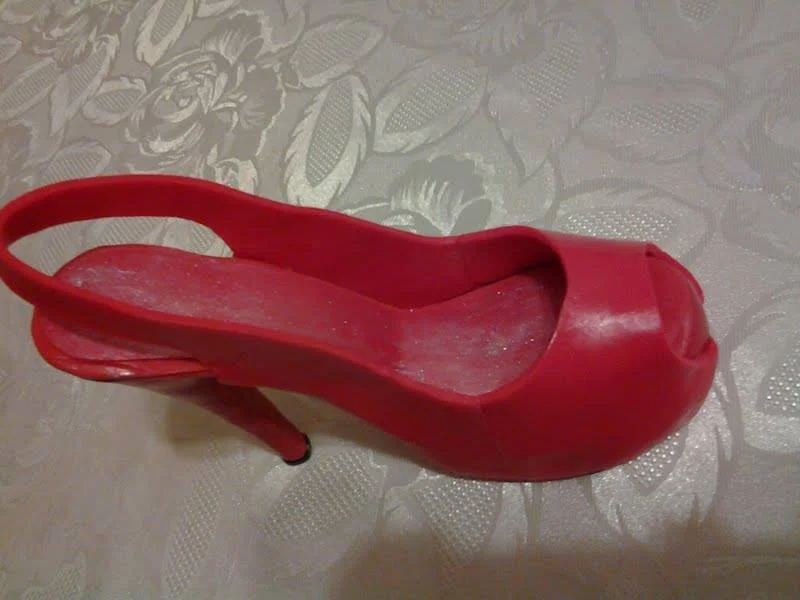 cakes bylynn redshoe.jpg
