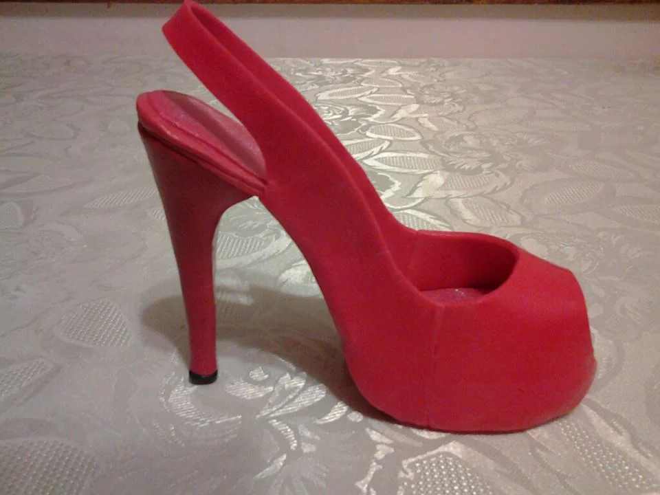 cakes bylynn red sole.jpg