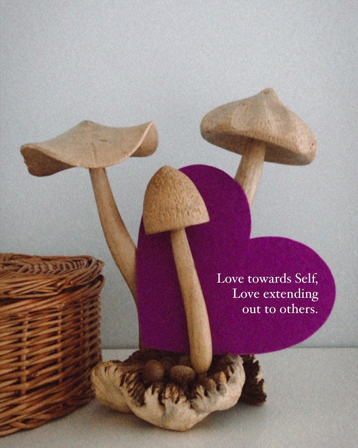 Love ❤️ what does the act of giving &amp; receiving love feel like to you?

Do you notice a shift within you/inside of yourself, an intention to share or send ❤️&hellip;

Do you acknowledge that ❤️ could be choosing when to say no, setting clear kind