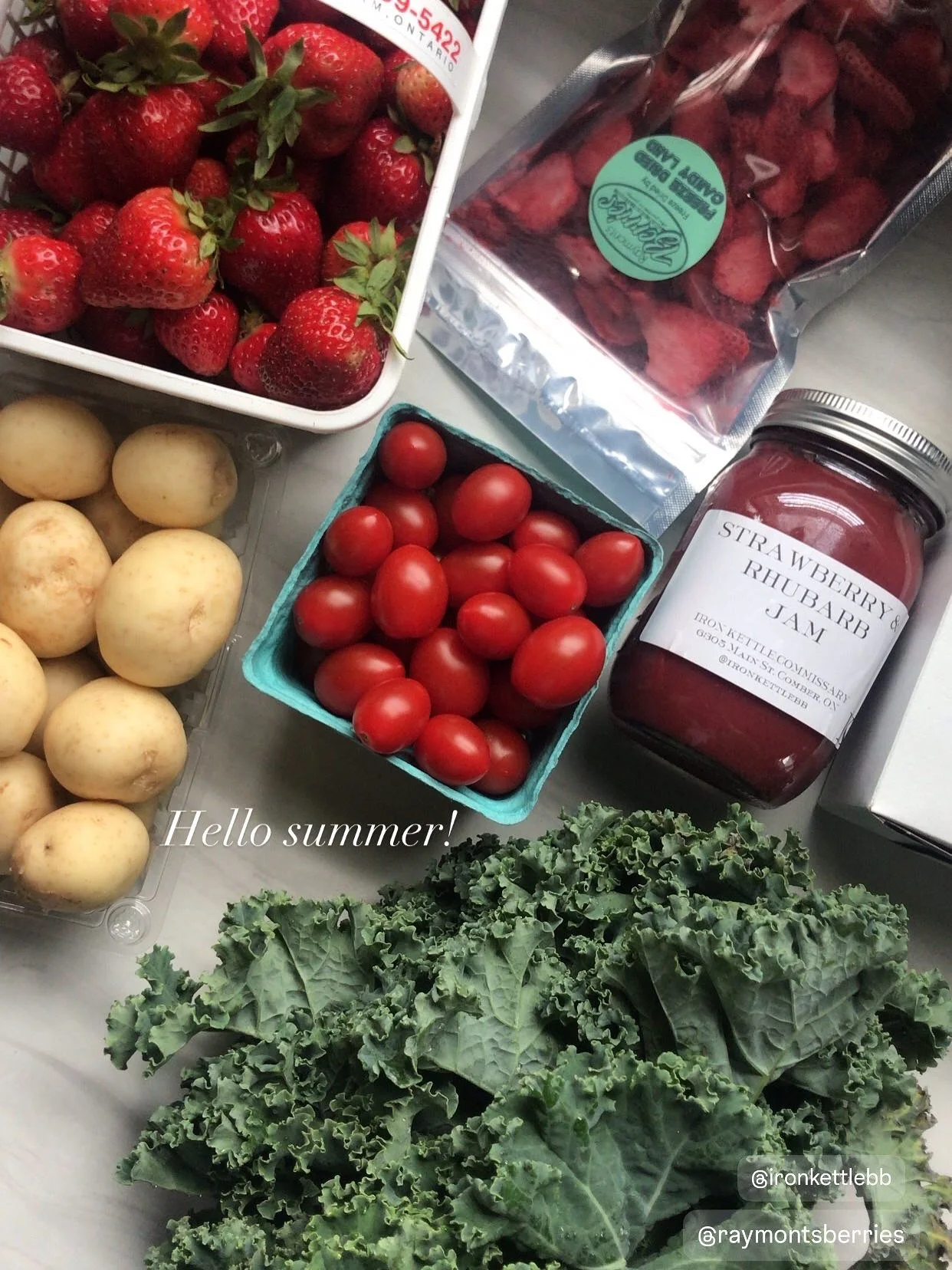 Tis the season ☀️ - a rainy drive to visit @ironkettlebb for some jaw dropping treats, seasonal favourites (strawberry &amp; rhubarb jam), &amp; beautiful bouquets from @bricksandblooms 🌸. 

Picked up strawberries 🍓 (fresh &amp; freeze dried) from 