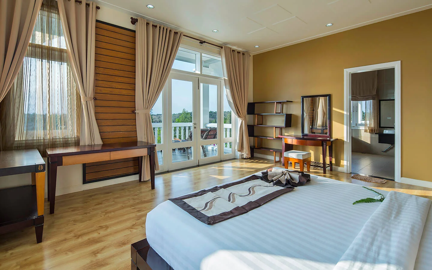 sea-links-villa-bedroom.jpg