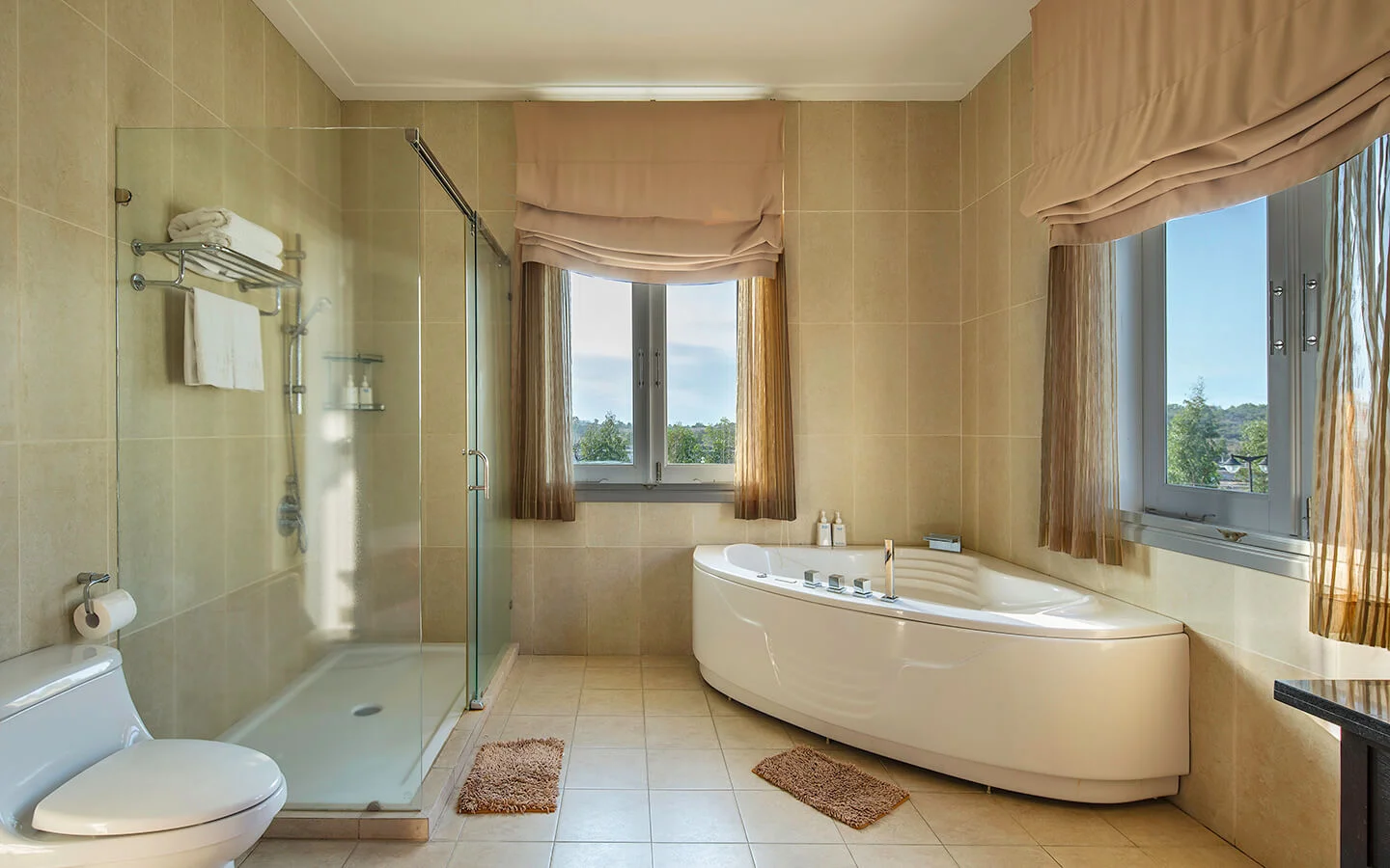 sea-links-villa-bathroom.jpg