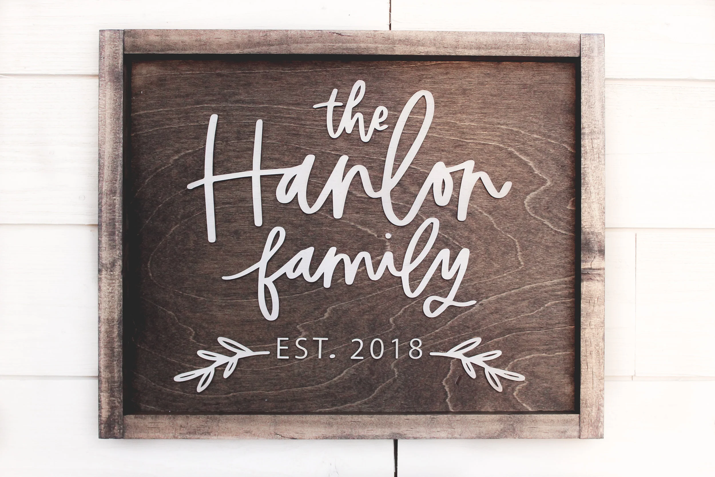 Wood Sign_Hanlon Family (1 of 1).jpg