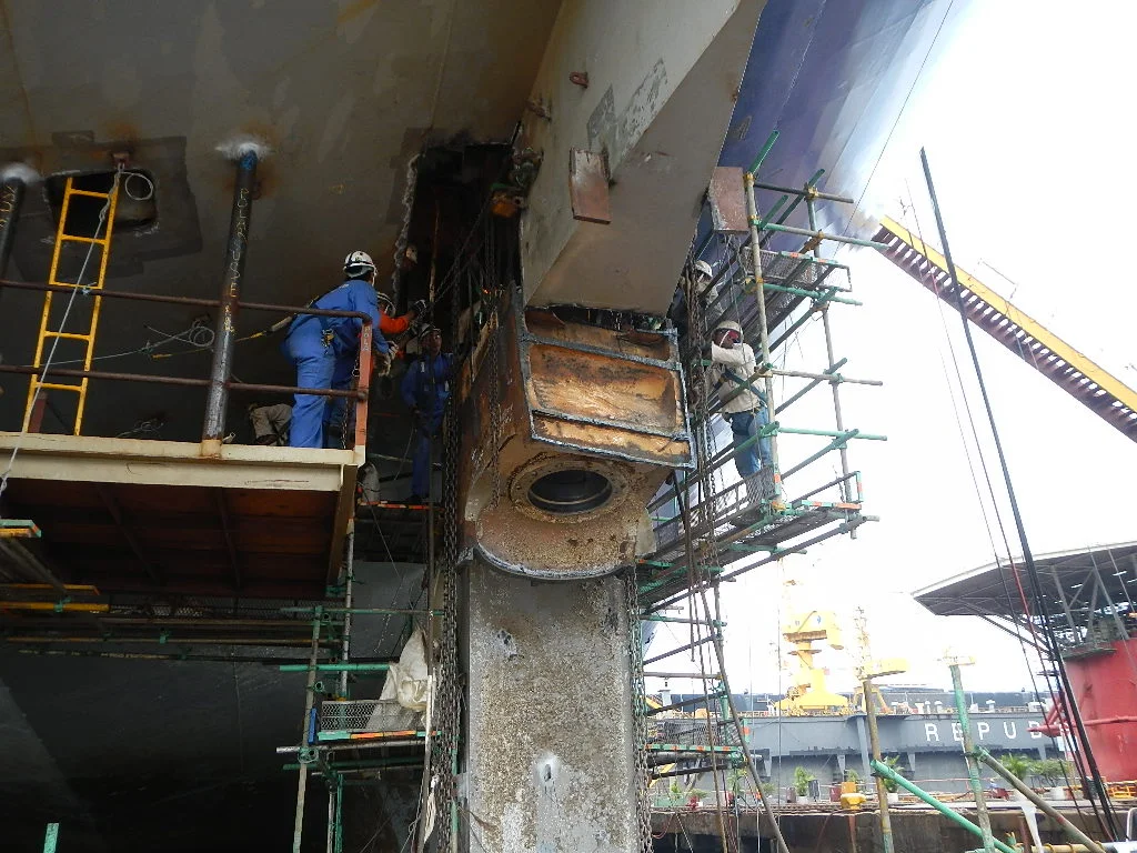 hull-rudder-ship-tanker-oceanwide-inspection-survey-shipyard.JPG
