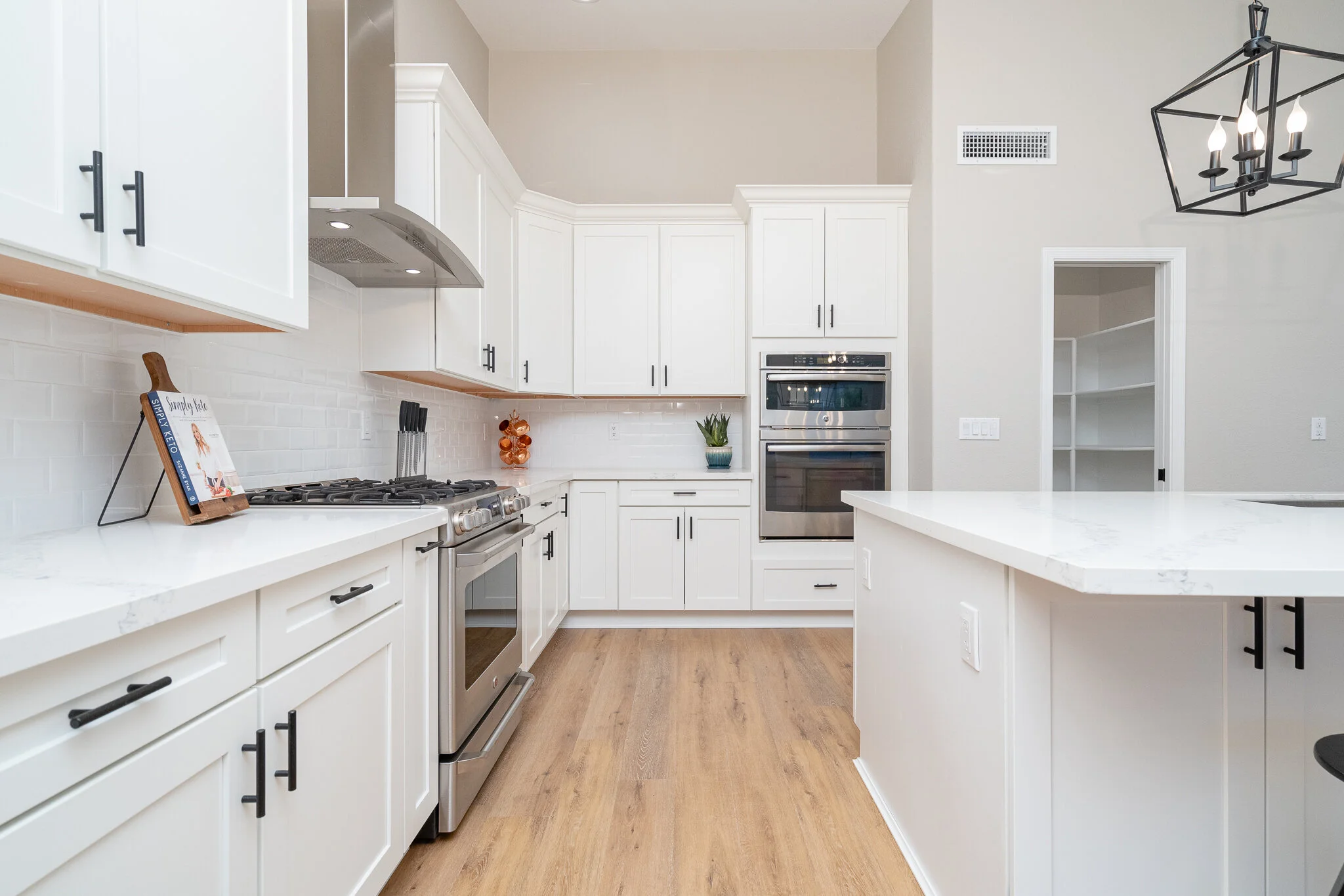 08_Kitchen 2.jpg