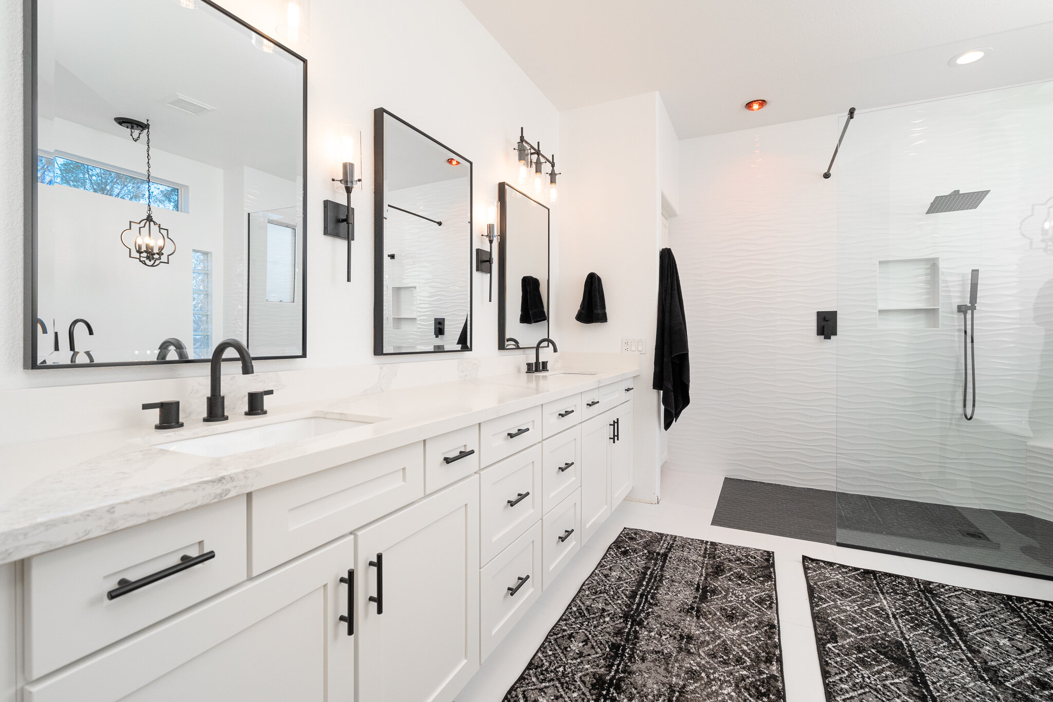 20_Master Bath 1.jpg