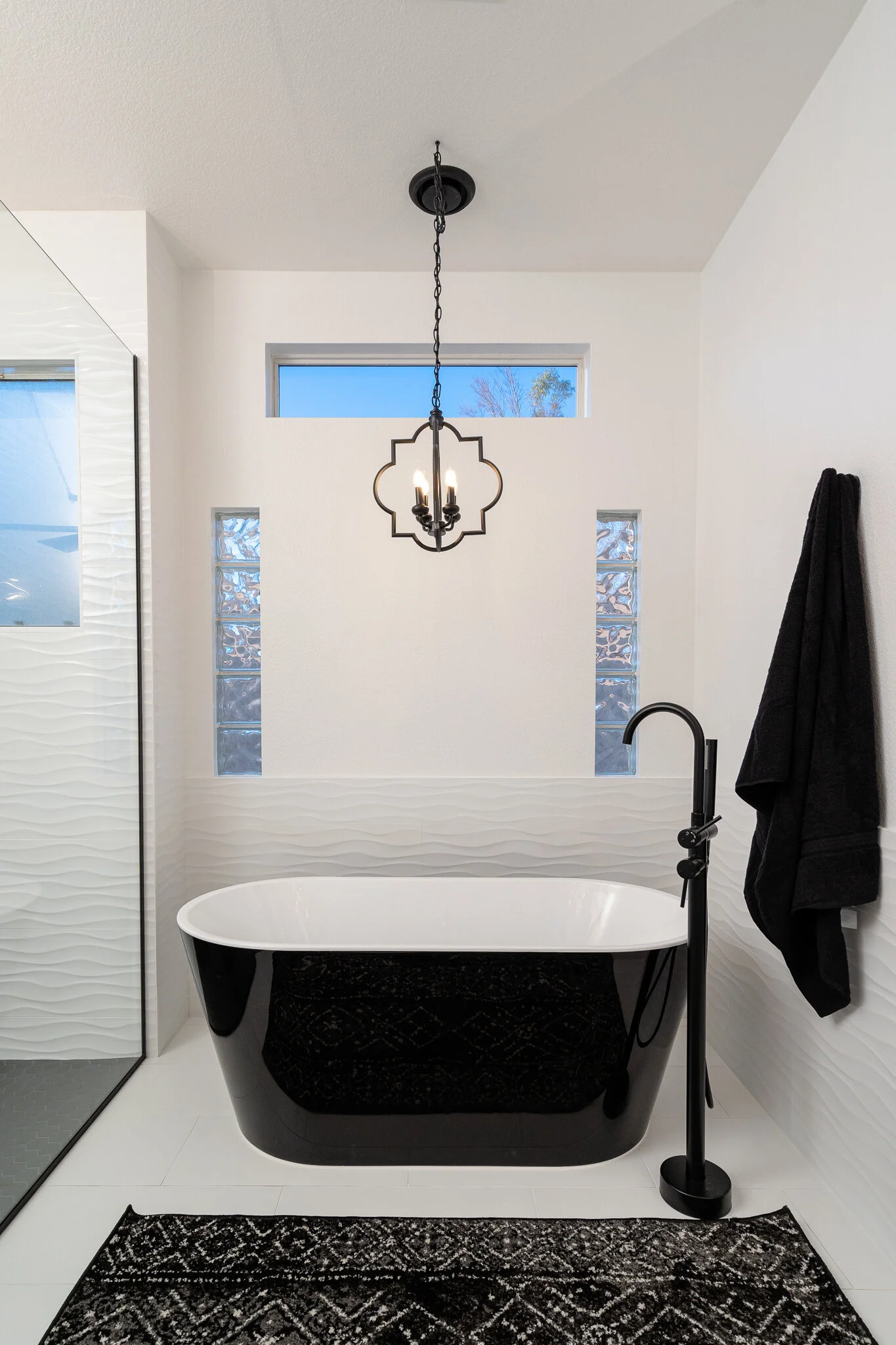 24_Master Bath 5.jpg