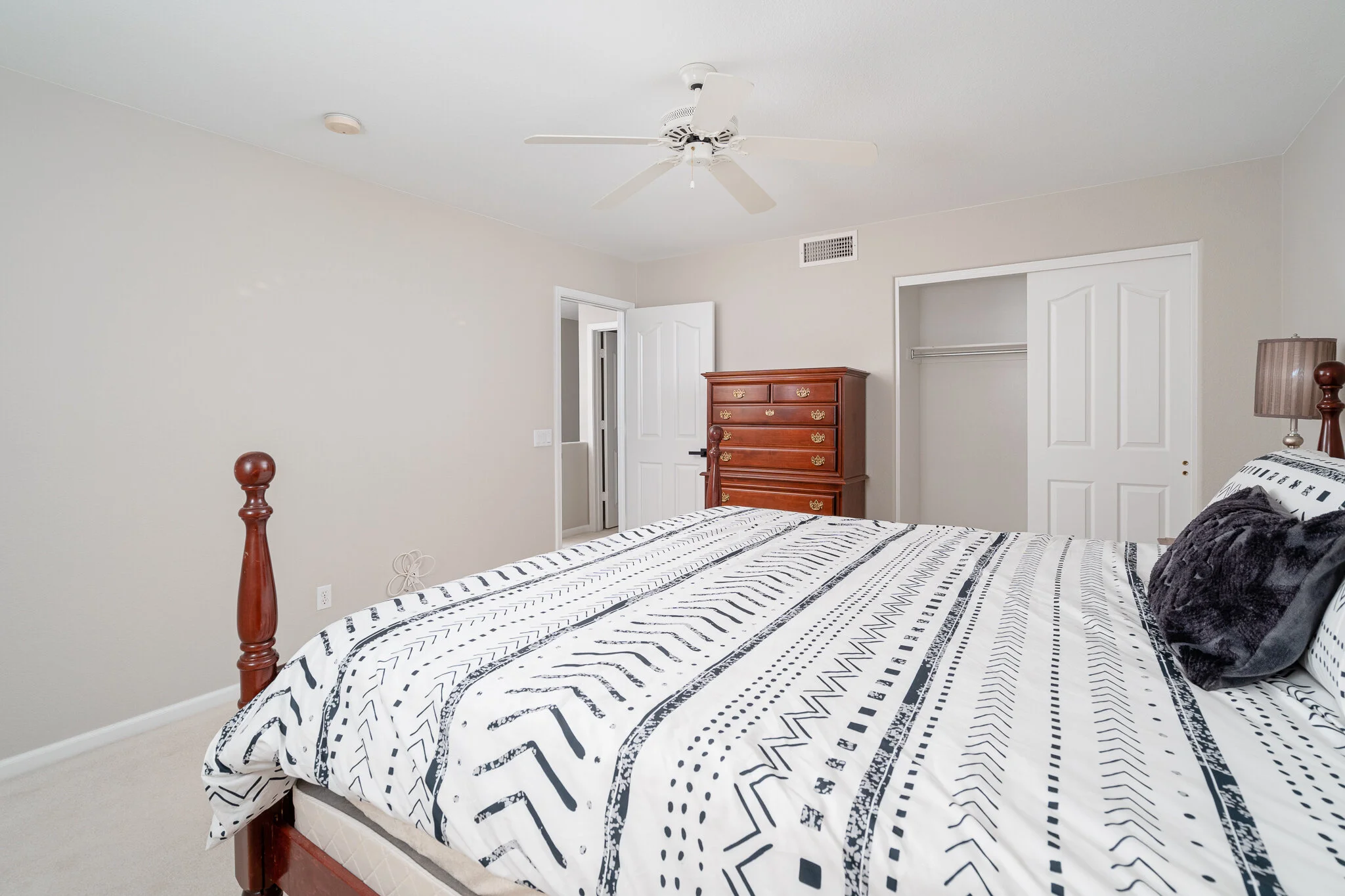 30_Bed3 2.jpg